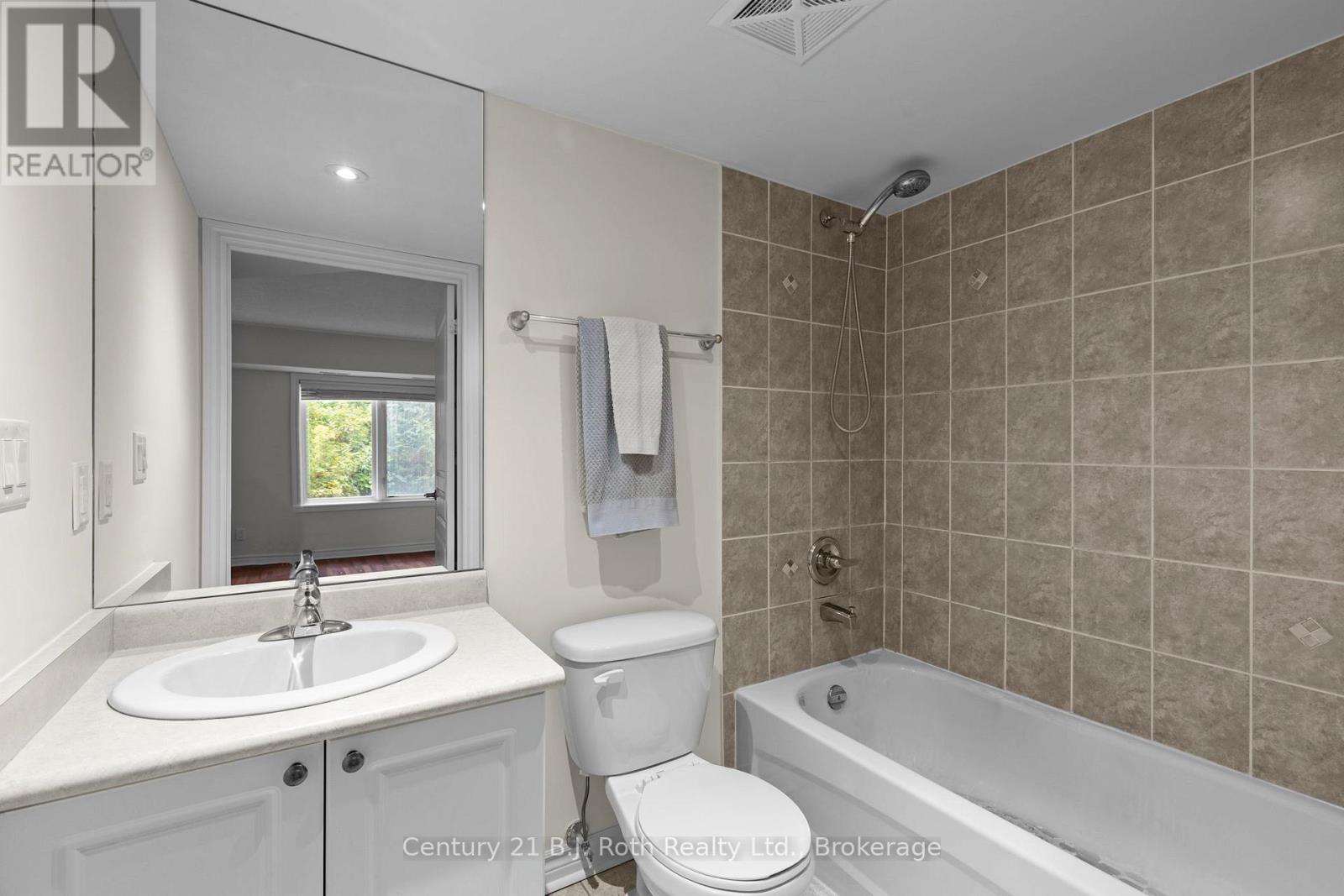 104 - 4 Brandy Lane Drive, Collingwood, Ontario  L9Y 0X4 - Photo 14 - S12455870