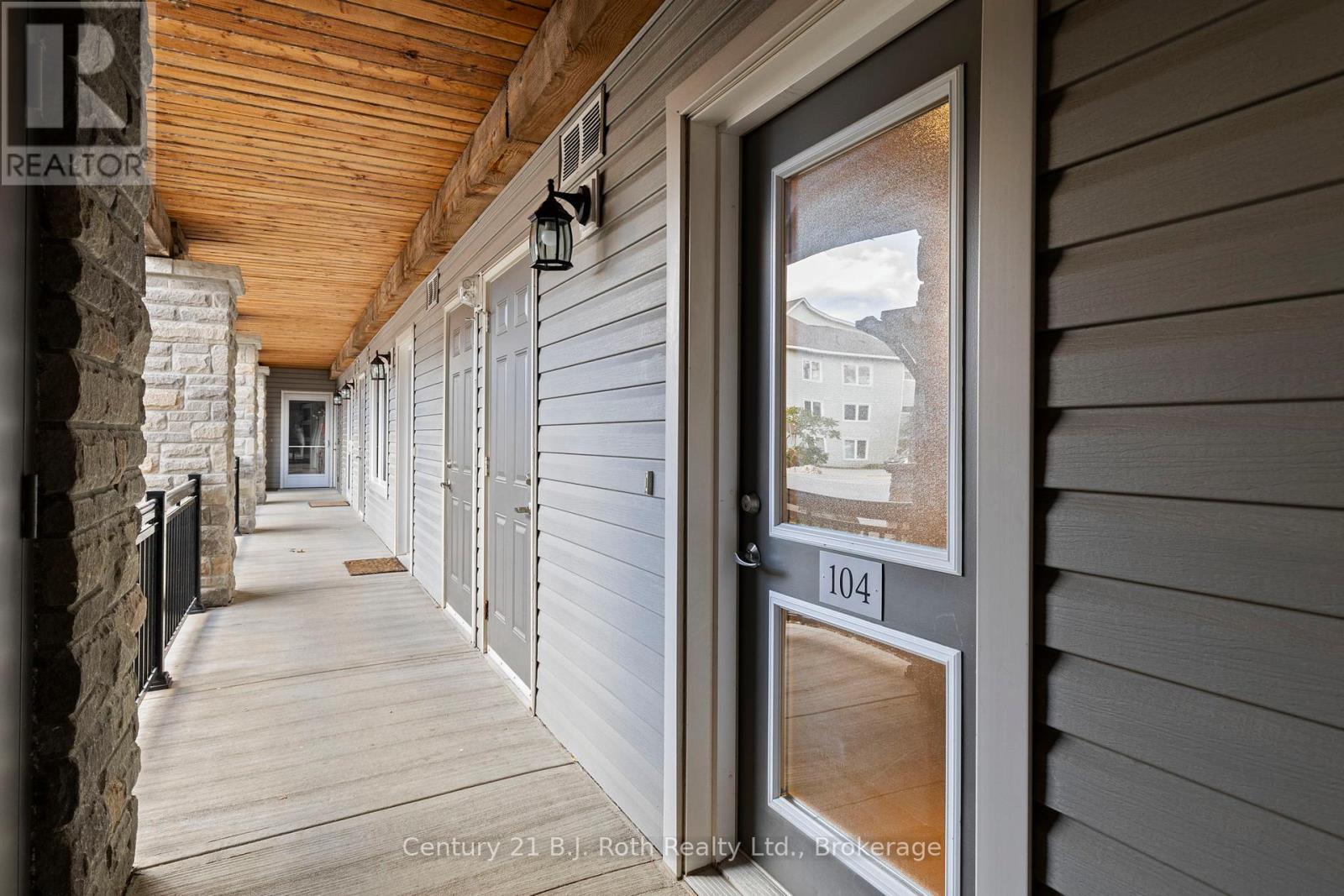 104 - 4 Brandy Lane Drive, Collingwood, Ontario  L9Y 0X4 - Photo 3 - S12455870