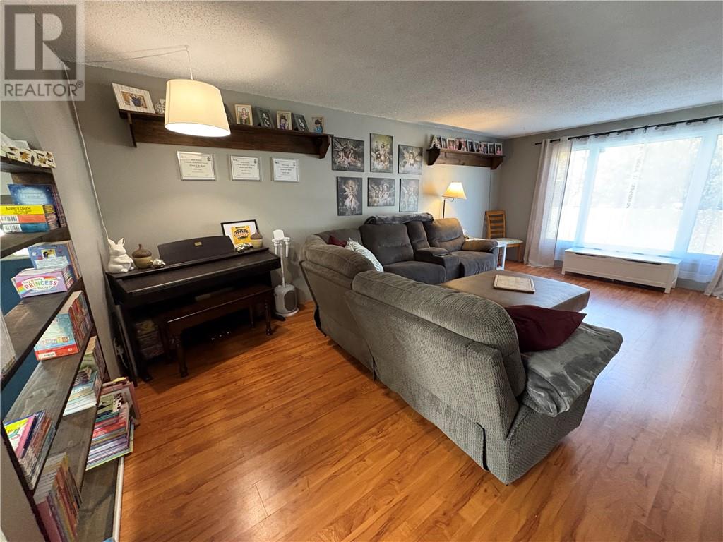 63 Elmhurst Court, Sudbury, Ontario  P3A 5Z4 - Photo 11 - 2125163