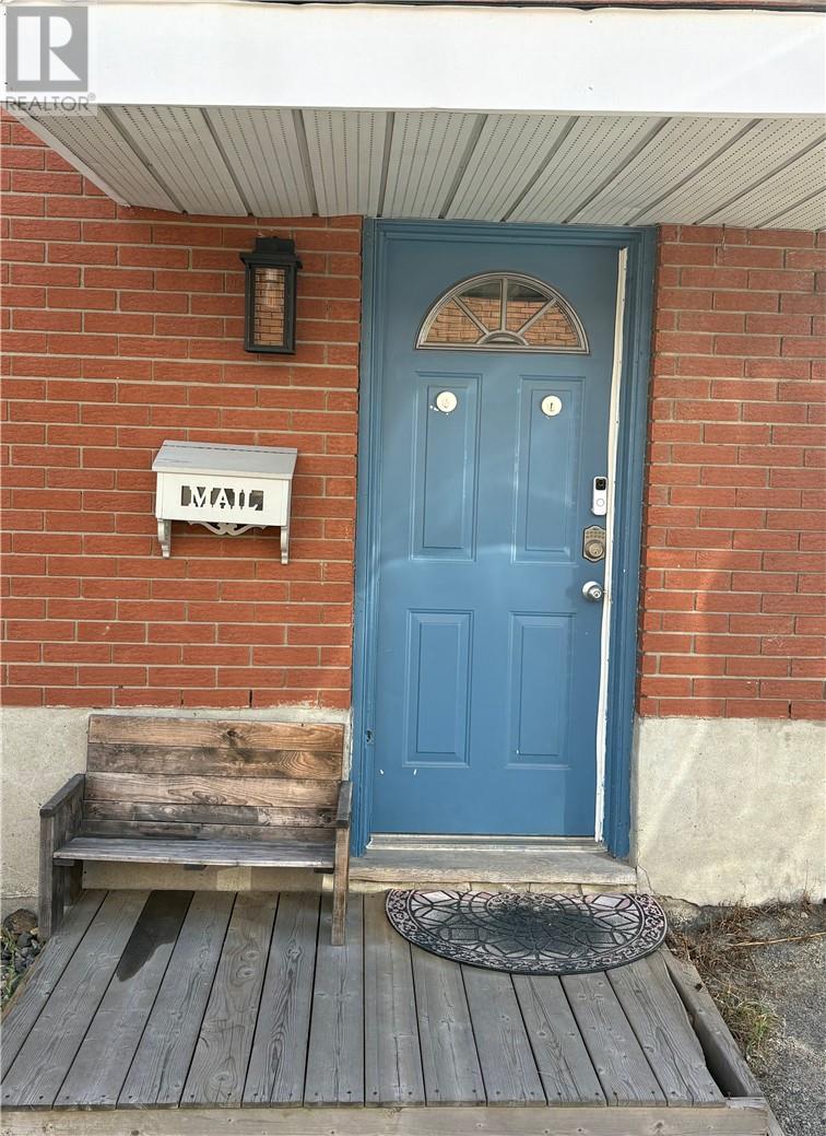 63 Elmhurst Court, Sudbury, Ontario  P3A 5Z4 - Photo 2 - 2125163