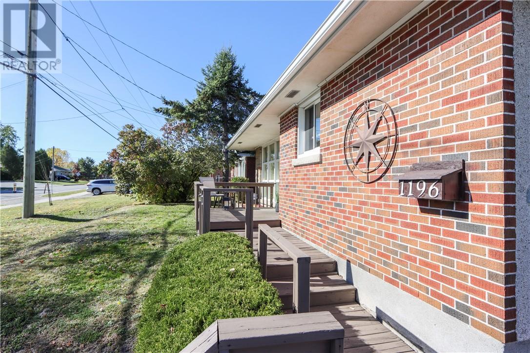 1196 Woodbine Avenue, Sudbury, Ontario  P3A 2M1 - Photo 2 - 2125152