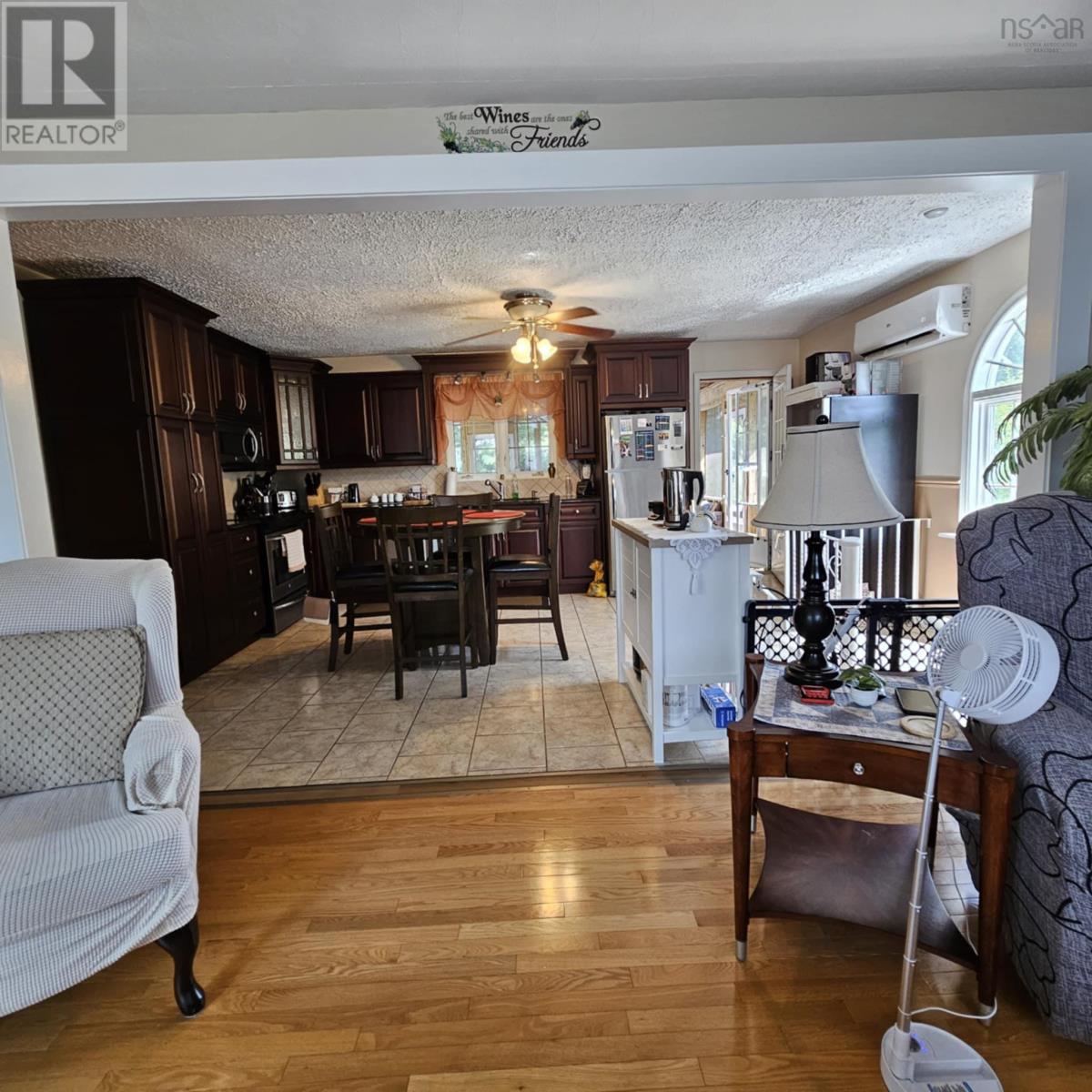 37 Stacey Avenue, North Sydney, Nova Scotia  B2A 3P3 - Photo 5 - 202520766