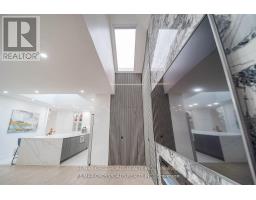 7118 YONGE STREET, Innisfil, Ontario