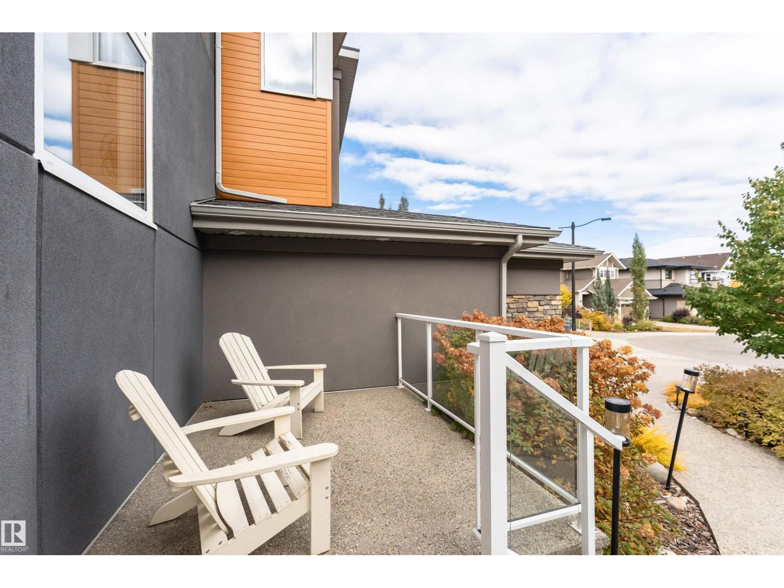 7404 May Cm Nw, Edmonton, Alberta  T6R 0V3 - Photo 2 - E4461622