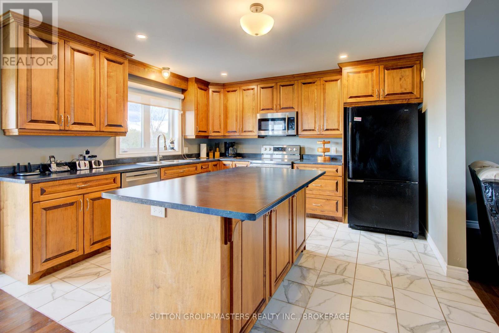 4759 Florida Road, Loyalist, Ontario  K0H 2H0 - Photo 10 - X12455881
