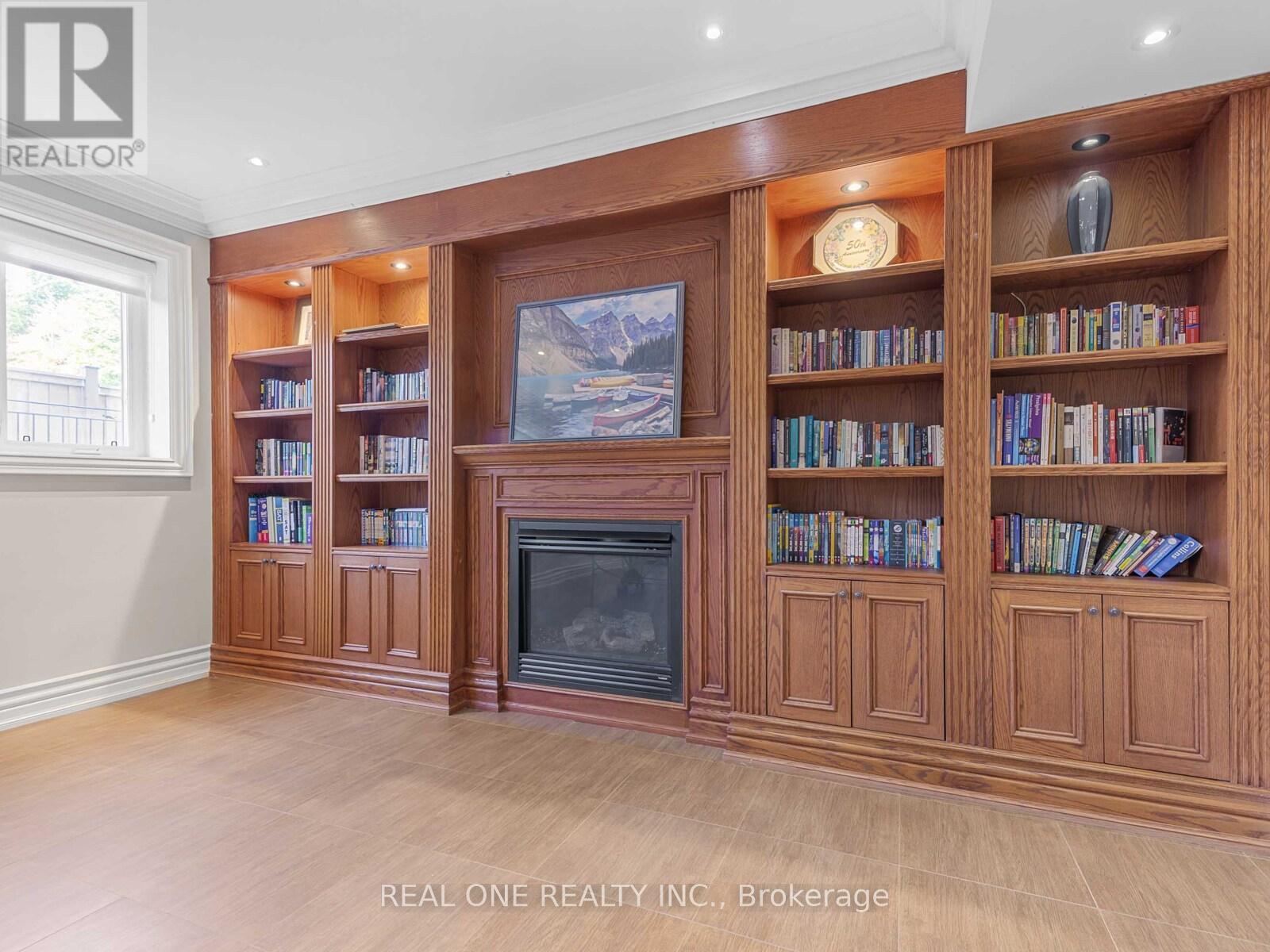 25 Dempsey Crescent, Toronto, Ontario  M2L 1Y4 - Photo 20 - C12455840