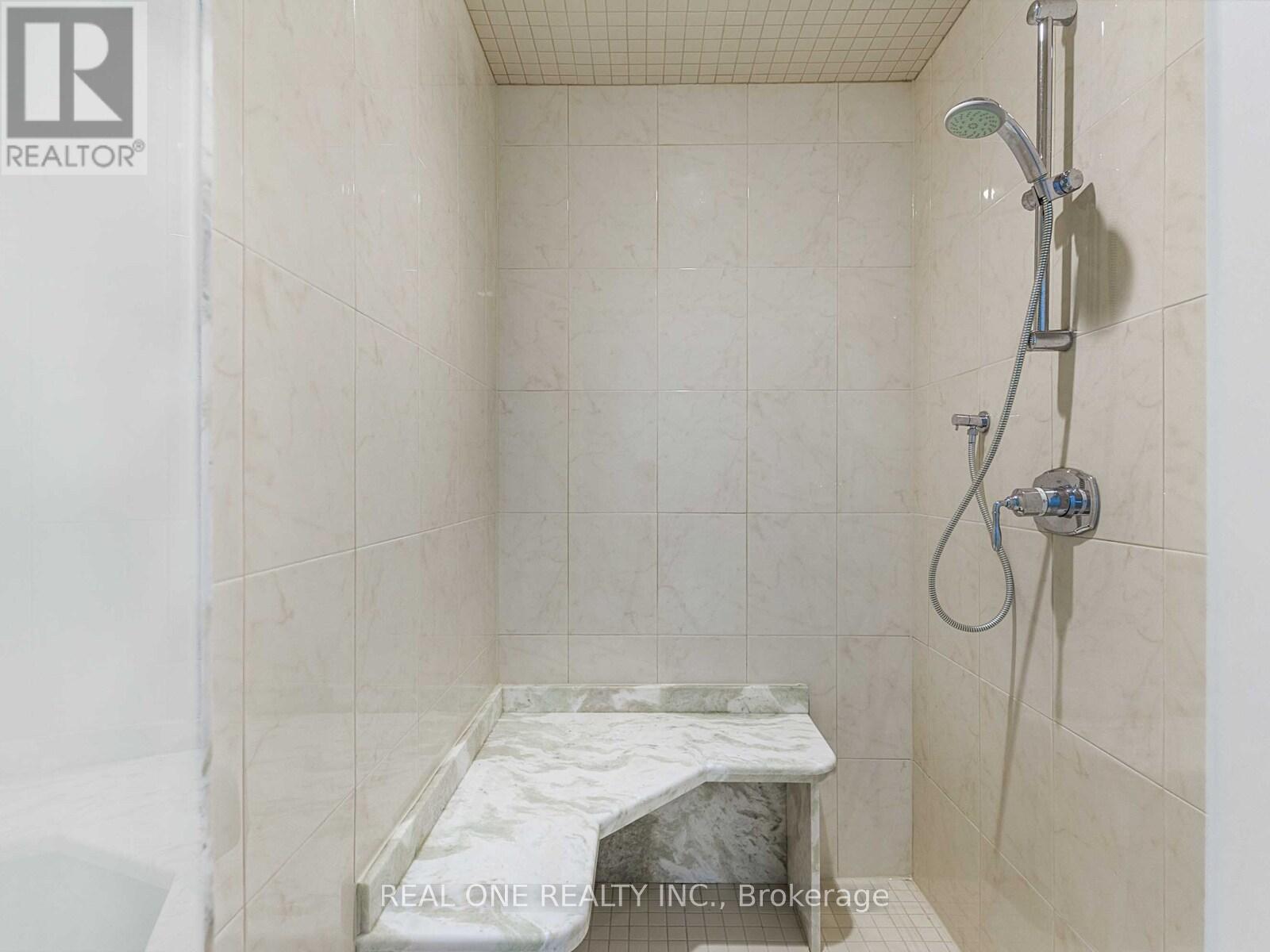 25 Dempsey Crescent, Toronto, Ontario  M2L 1Y4 - Photo 22 - C12455840