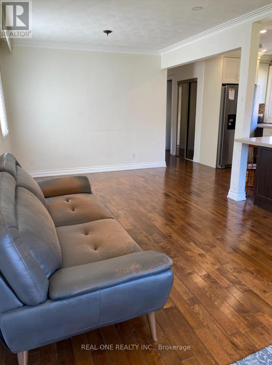 1242 Pharmacy Avenue, Toronto, Ontario  M1R 2H9 - Photo 4 - E12455844