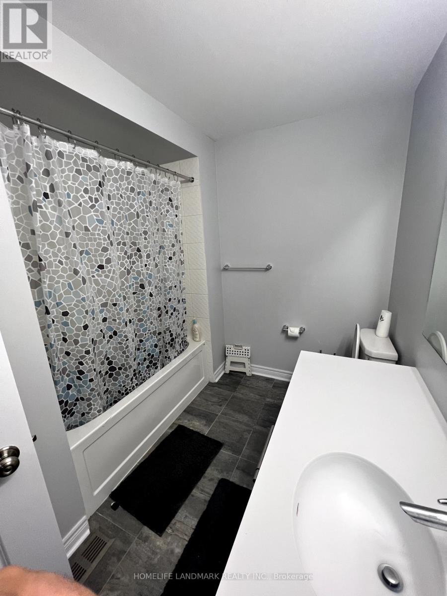 1158 Drawstring Lane, Pickering, Ontario  L1X 0G7 - Photo 11 - E12455857