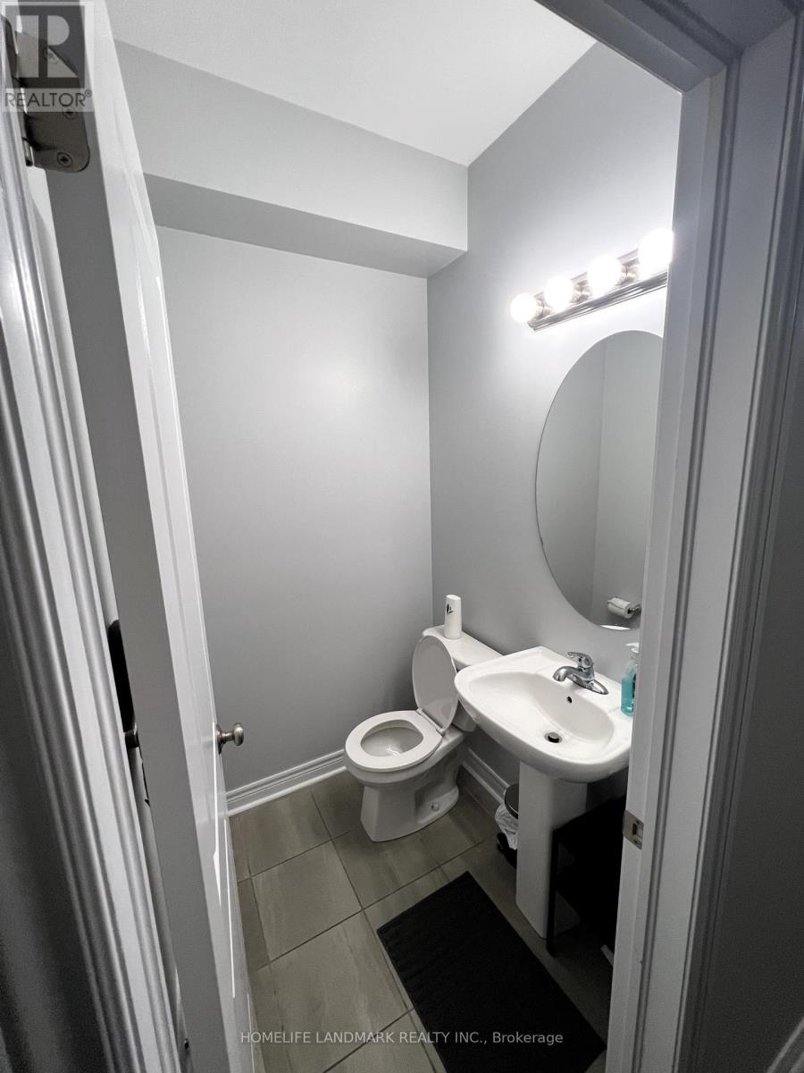 1158 Drawstring Lane, Pickering, Ontario  L1X 0G7 - Photo 5 - E12455857