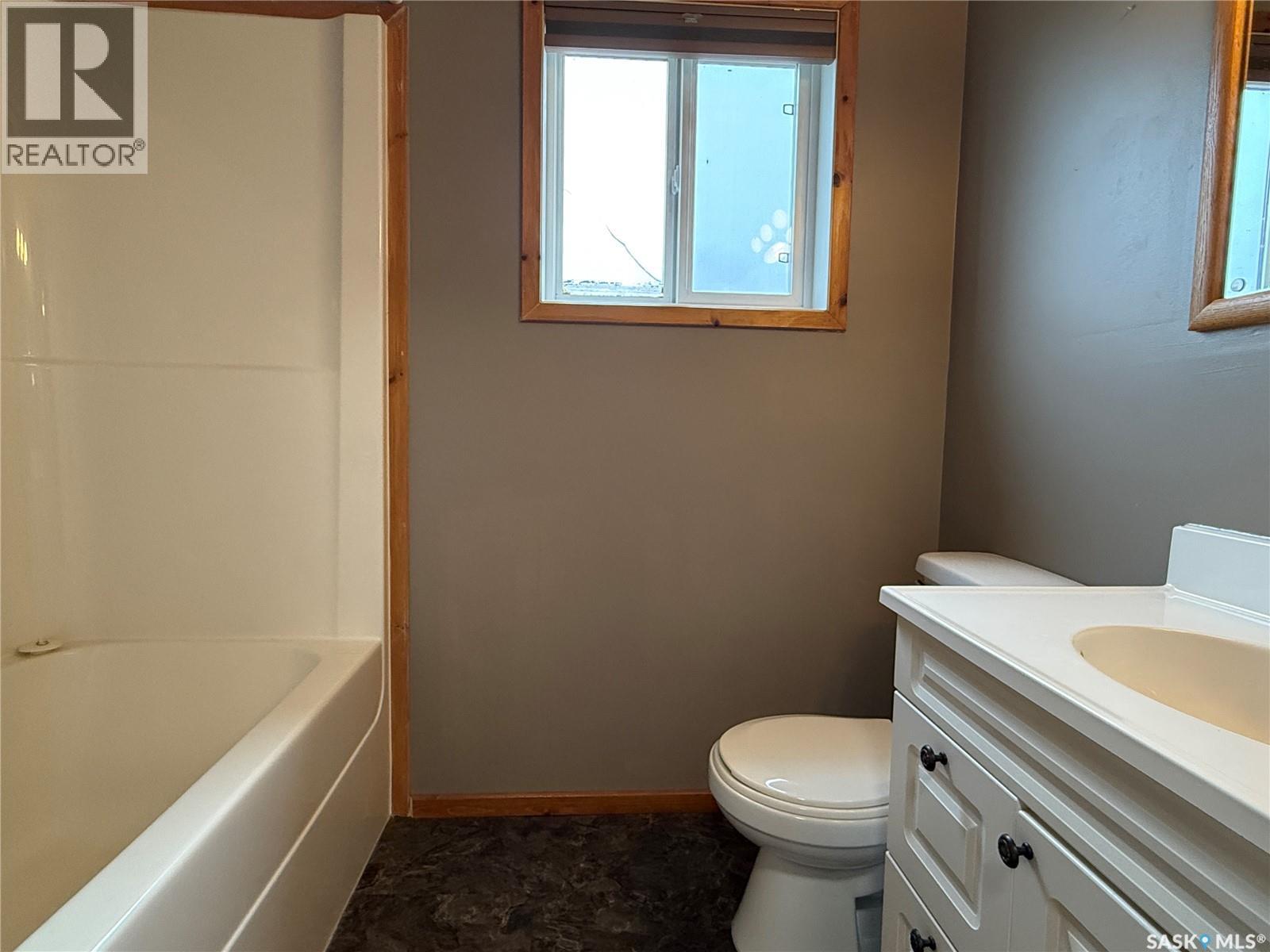 231 Kiezie Channel Drive, Buffalo Narrows, Saskatchewan  S0M 0J0 - Photo 13 - SK020597
