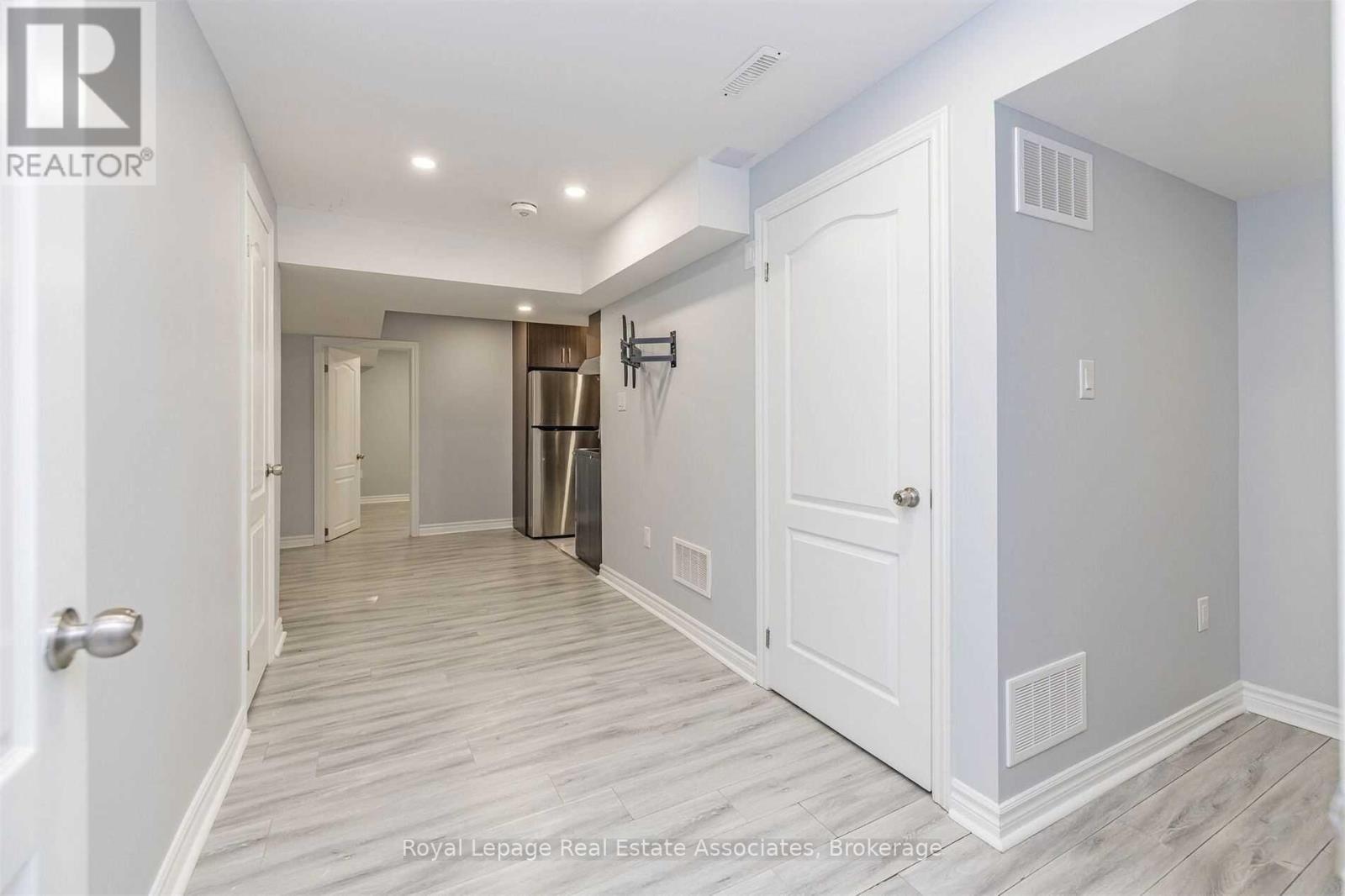 Bsmt - 685 Gervais Terrace, Milton, Ontario  L9T 7R9 - Photo 2 - W12455862