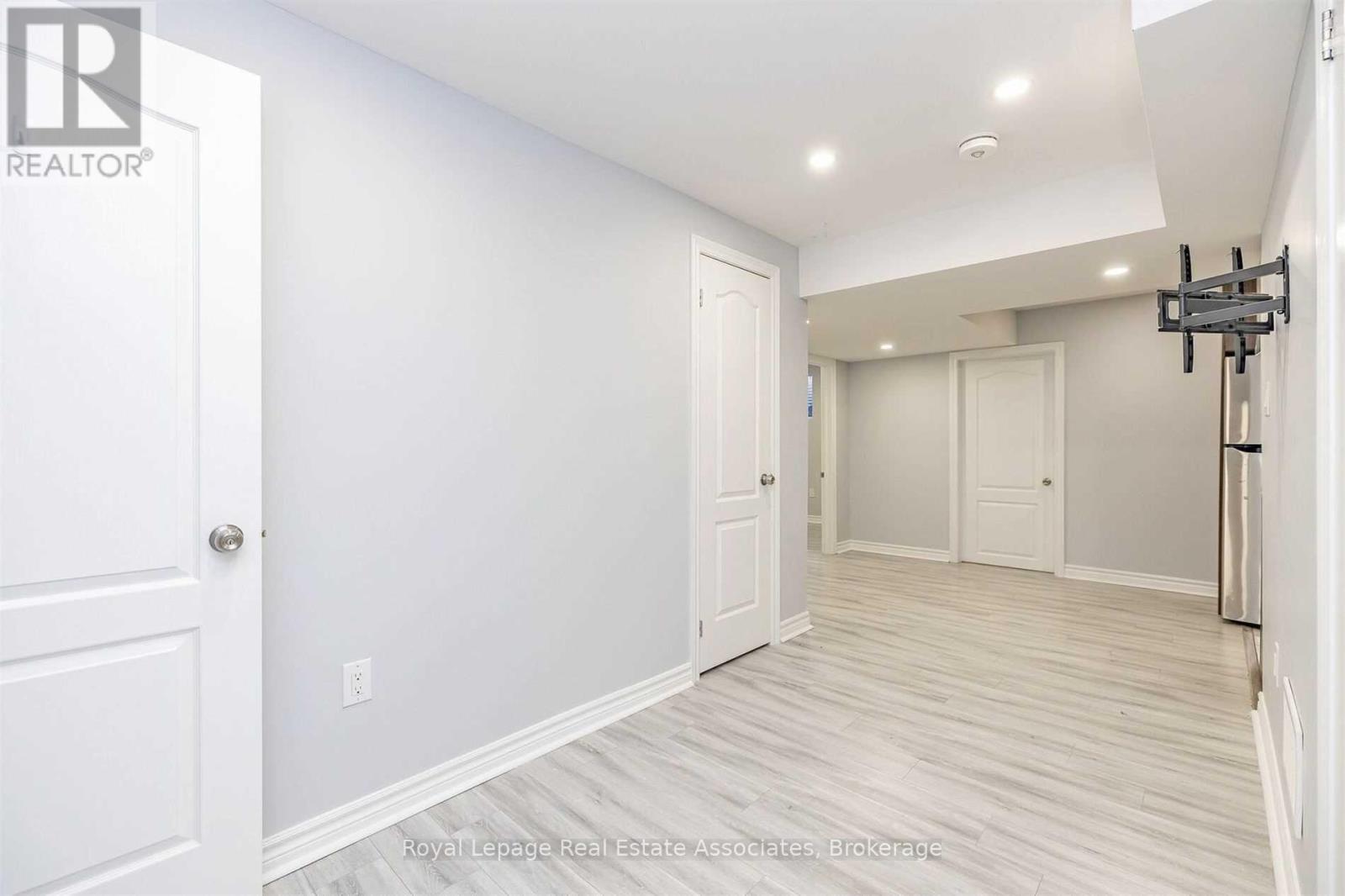 Bsmt - 685 Gervais Terrace, Milton, Ontario  L9T 7R9 - Photo 3 - W12455862