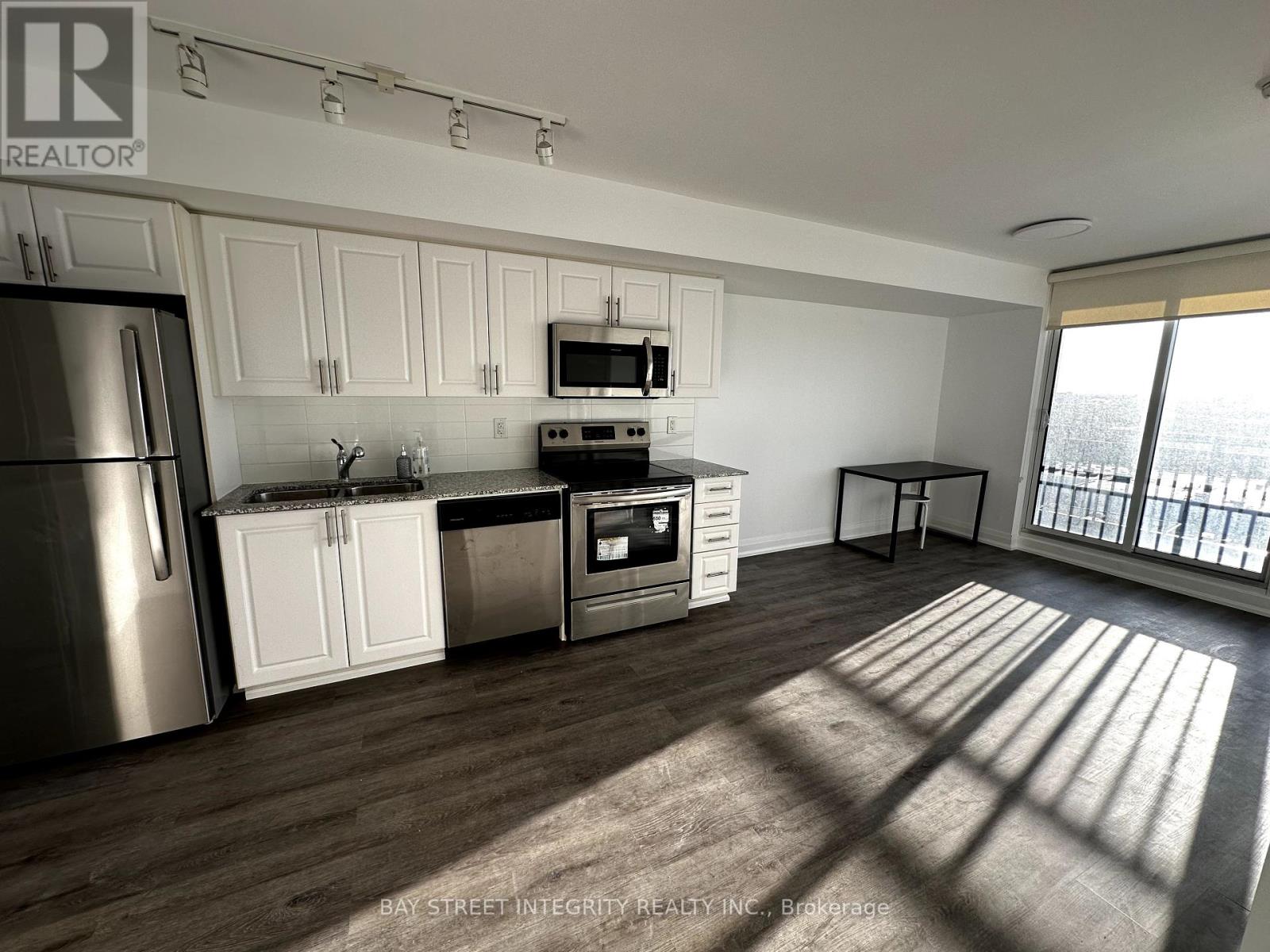 1102 - 3091 Dufferin Street, Toronto, Ontario  M6A 0C4 - Photo 6 - W12455863