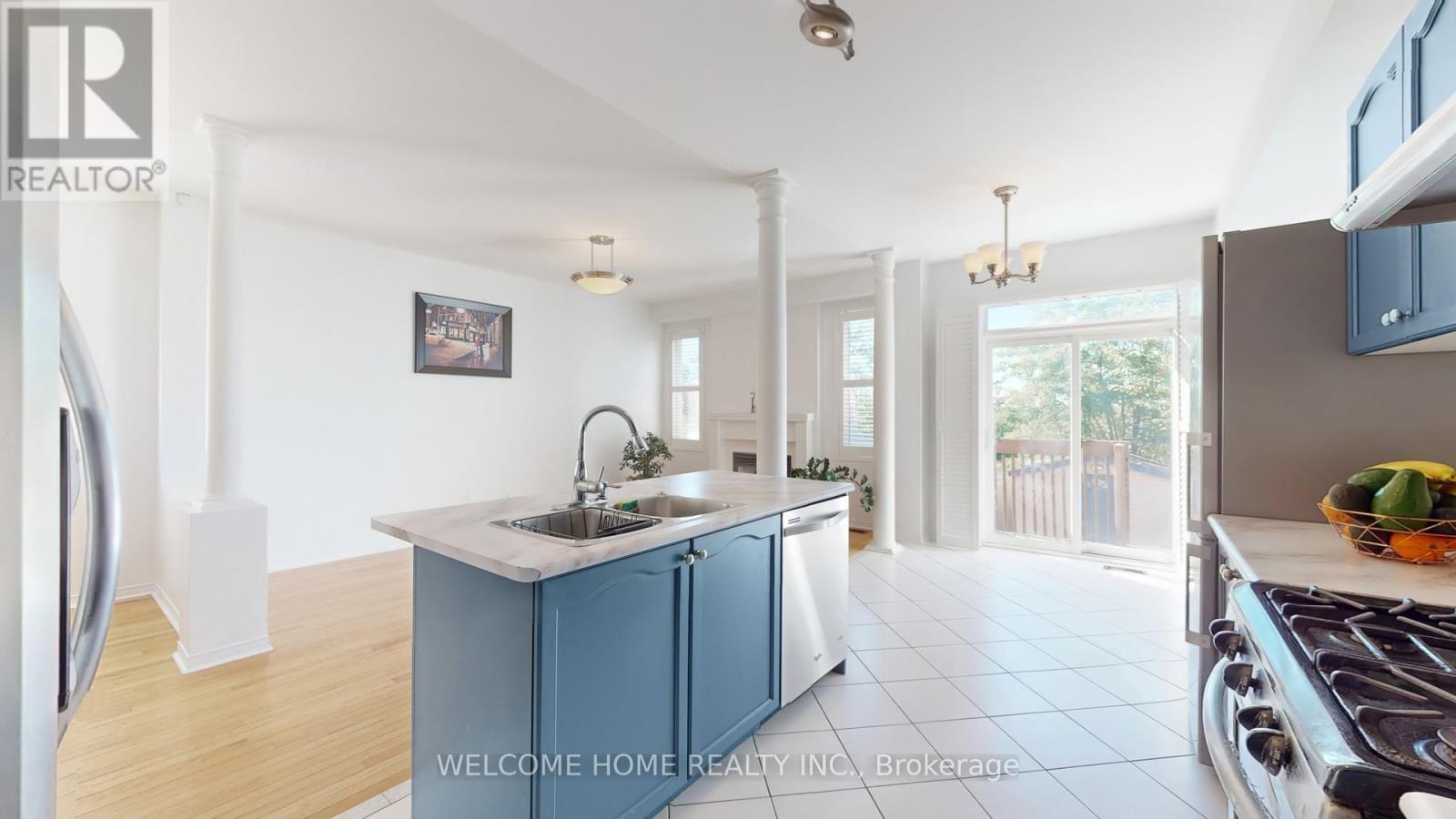 33 Fred Young Drive, Toronto, Ontario  M3L 0A1 - Photo 11 - W12455866