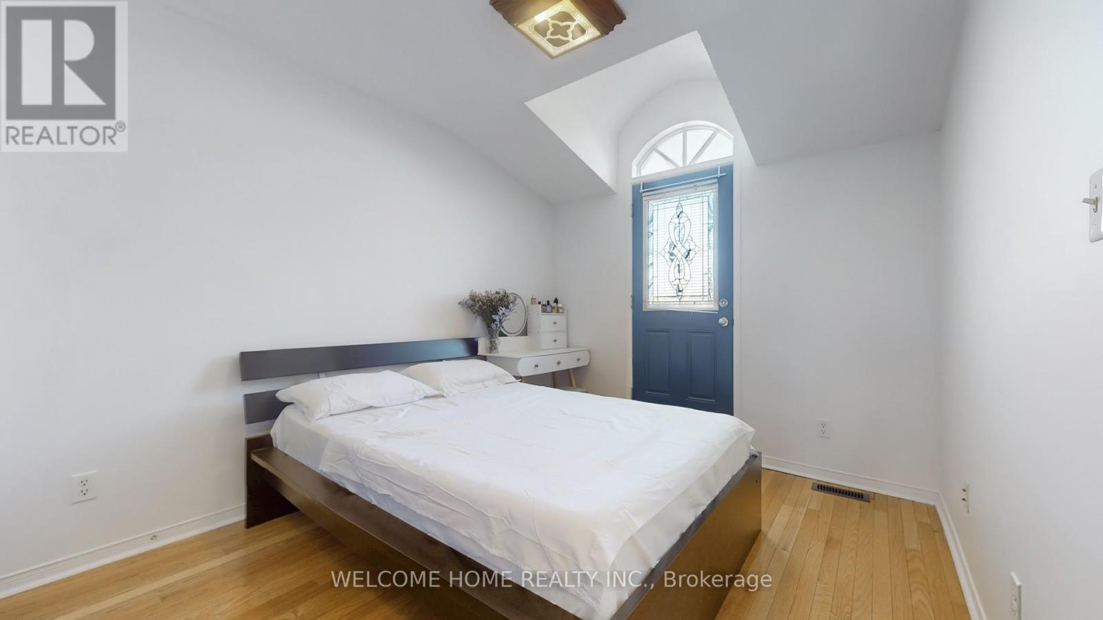 33 Fred Young Drive, Toronto, Ontario  M3L 0A1 - Photo 27 - W12455866