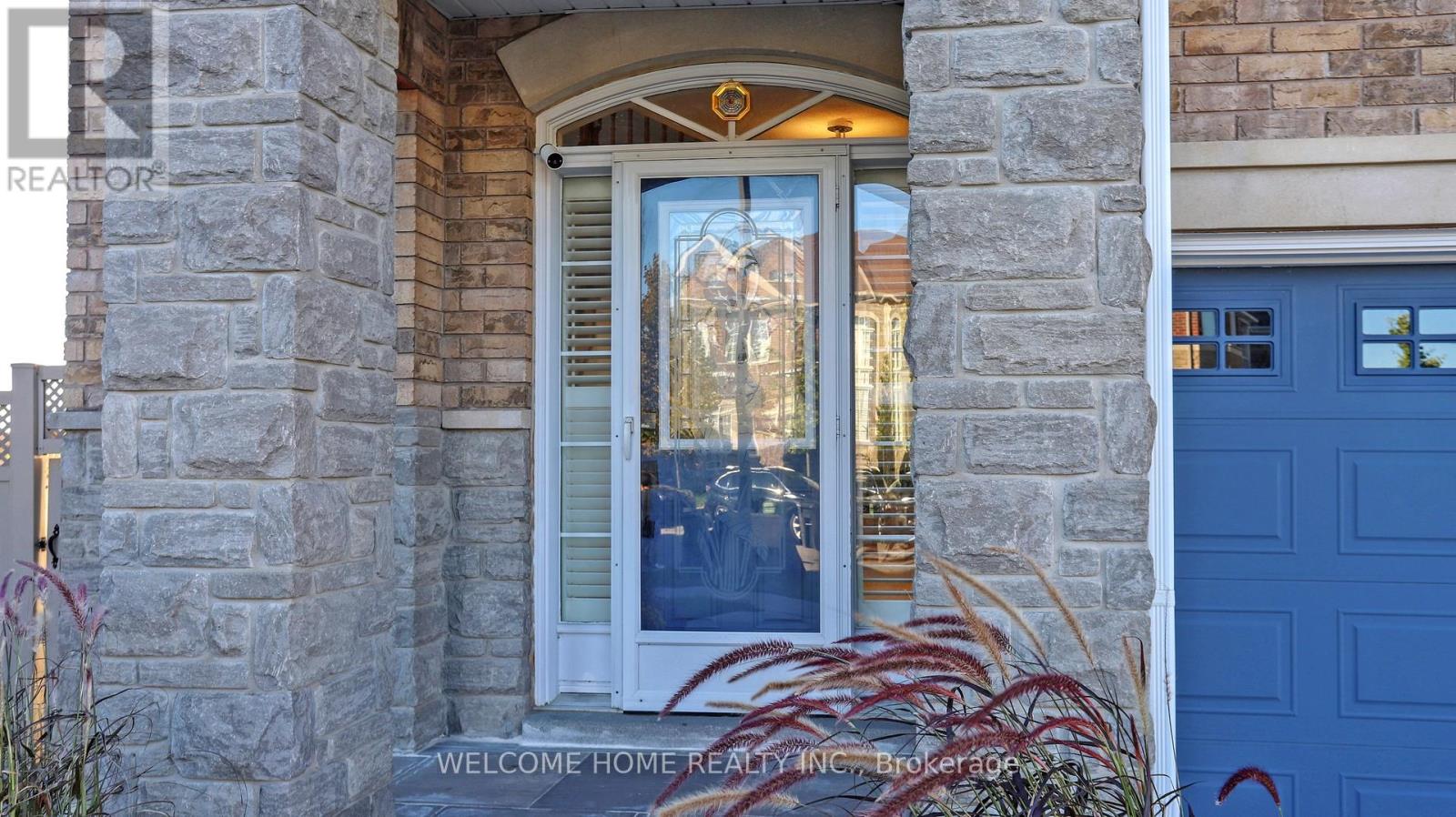 33 Fred Young Drive, Toronto, Ontario  M3L 0A1 - Photo 3 - W12455866