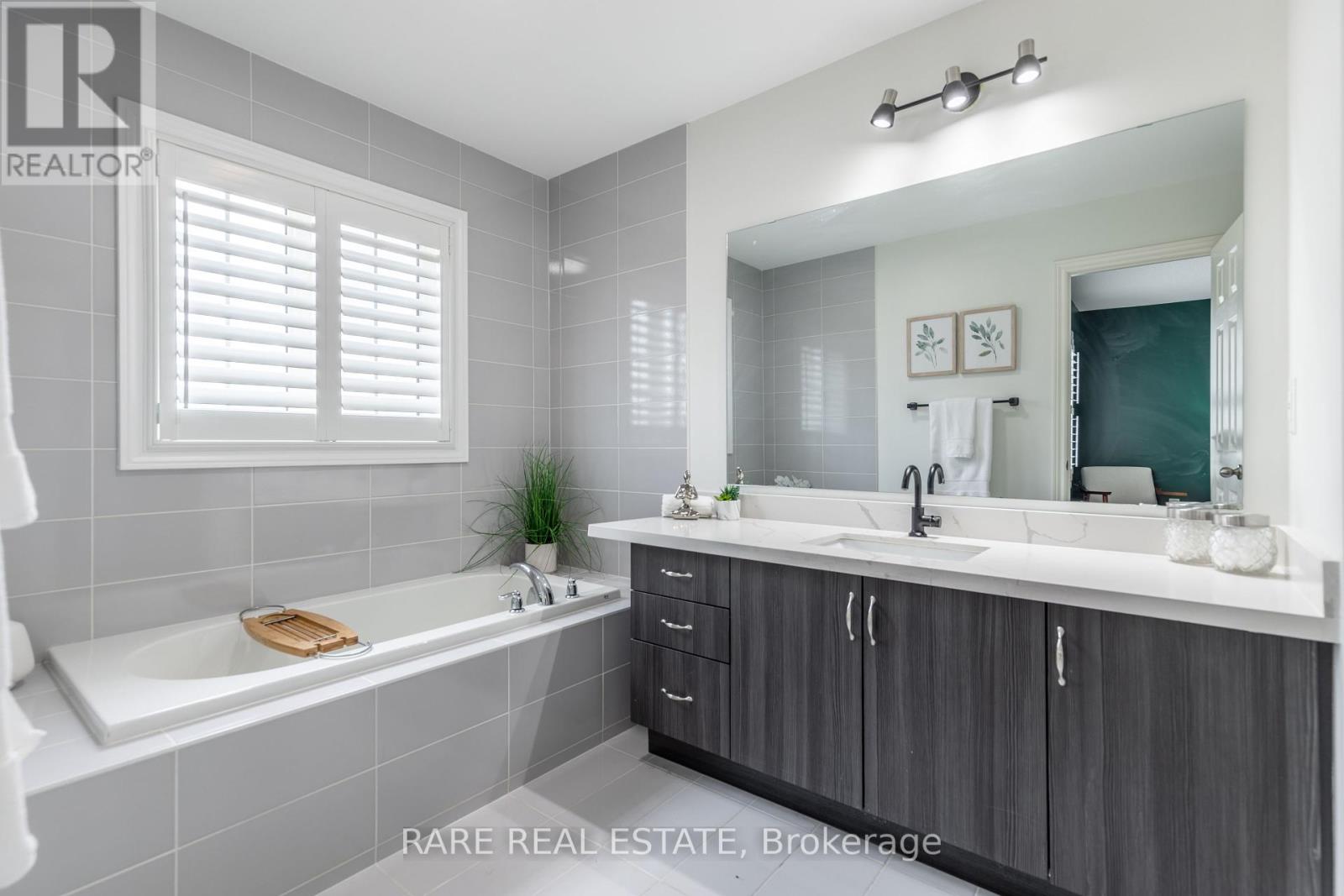 483 Terrace Way, Oakville, Ontario  L6M 1N5 - Photo 18 - W12455869