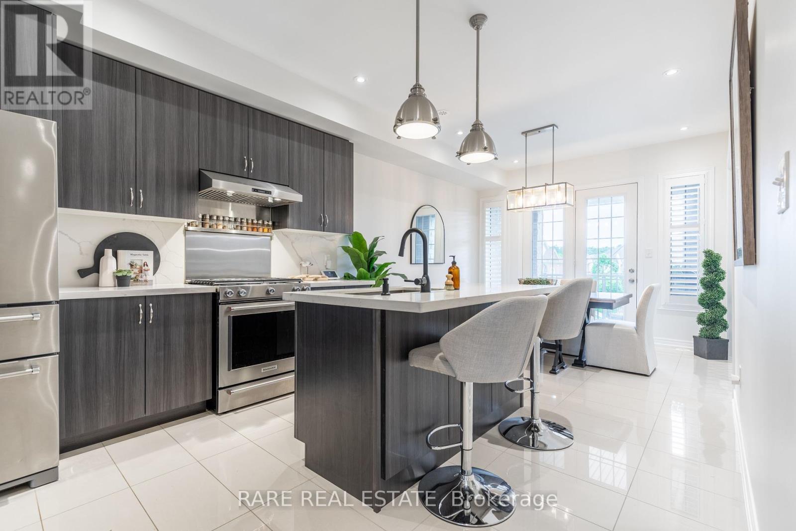 483 Terrace Way, Oakville, Ontario  L6M 1N5 - Photo 7 - W12455869