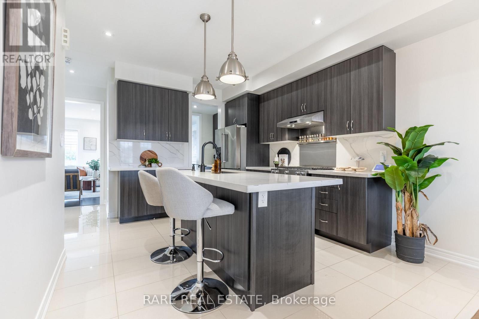 483 Terrace Way, Oakville, Ontario  L6M 1N5 - Photo 9 - W12455869