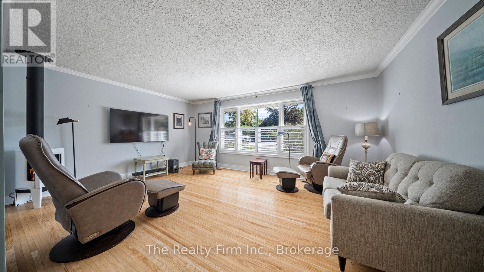 535 Devonshire Avenue, Woodstock, Ontario  N4S 5P9 - Photo 11 - X12455883