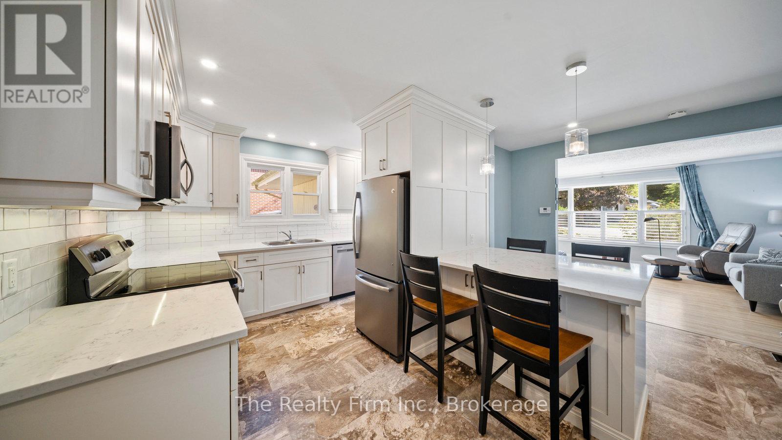 535 Devonshire Avenue, Woodstock, Ontario  N4S 5P9 - Photo 7 - X12455883