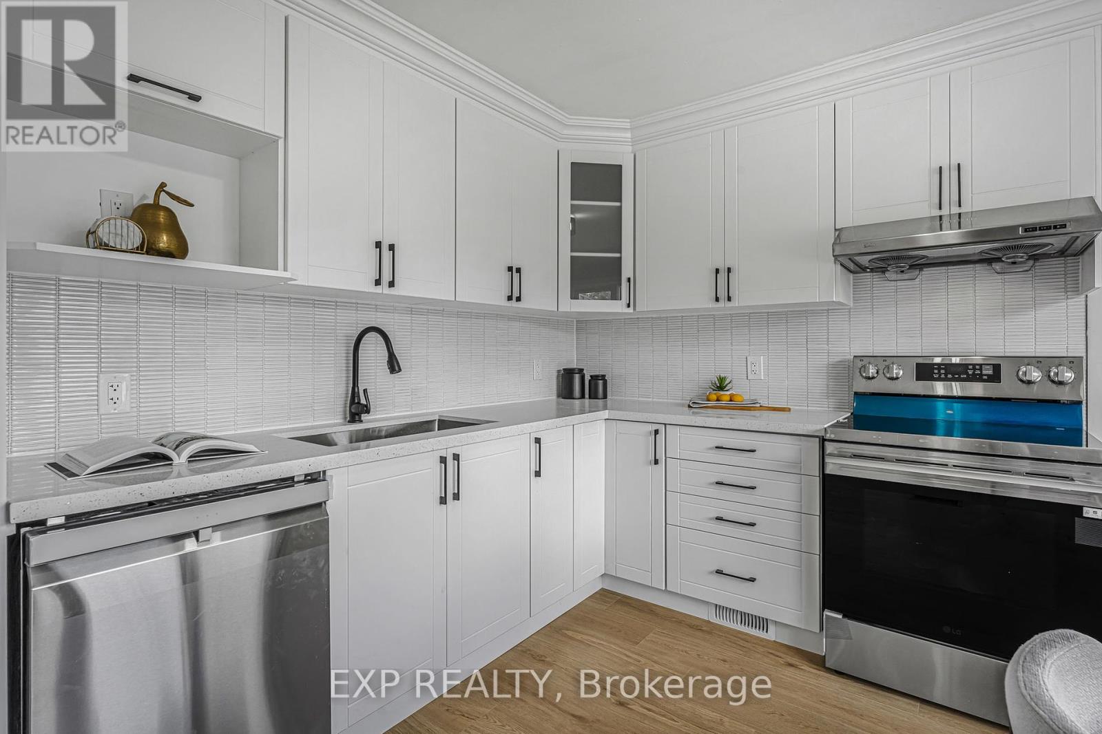 237 Adair Avenue N, Hamilton, Ontario  L8H 6B3 - Photo 12 - X12455853