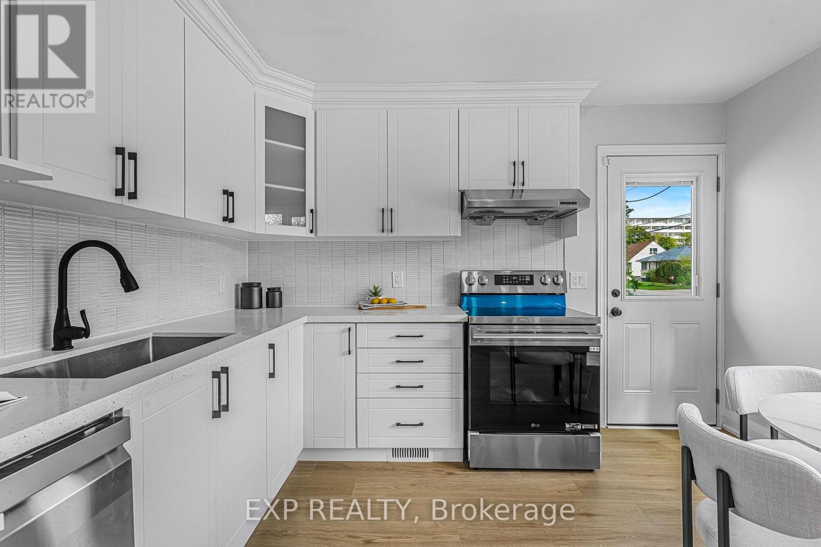 237 Adair Avenue N, Hamilton, Ontario  L8H 6B3 - Photo 13 - X12455853