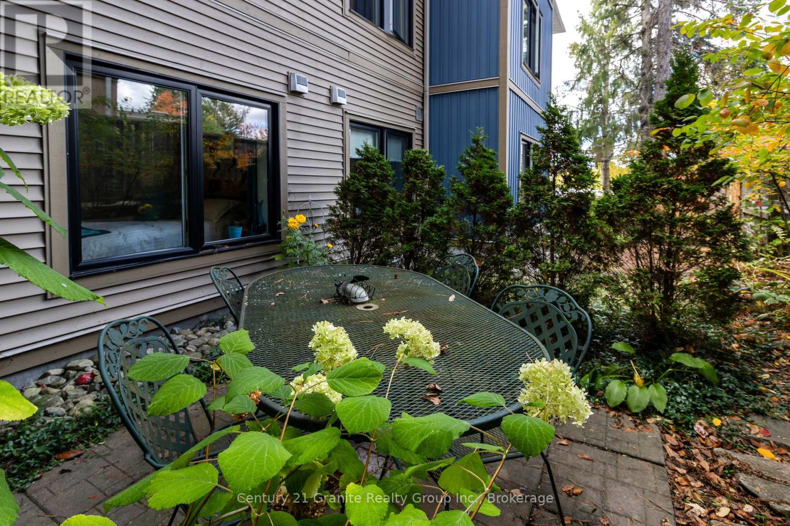 101 - 9 Newcastle Street, Minden Hills (Minden), Ontario  K0M 2K0 - Photo 12 - X12455882
