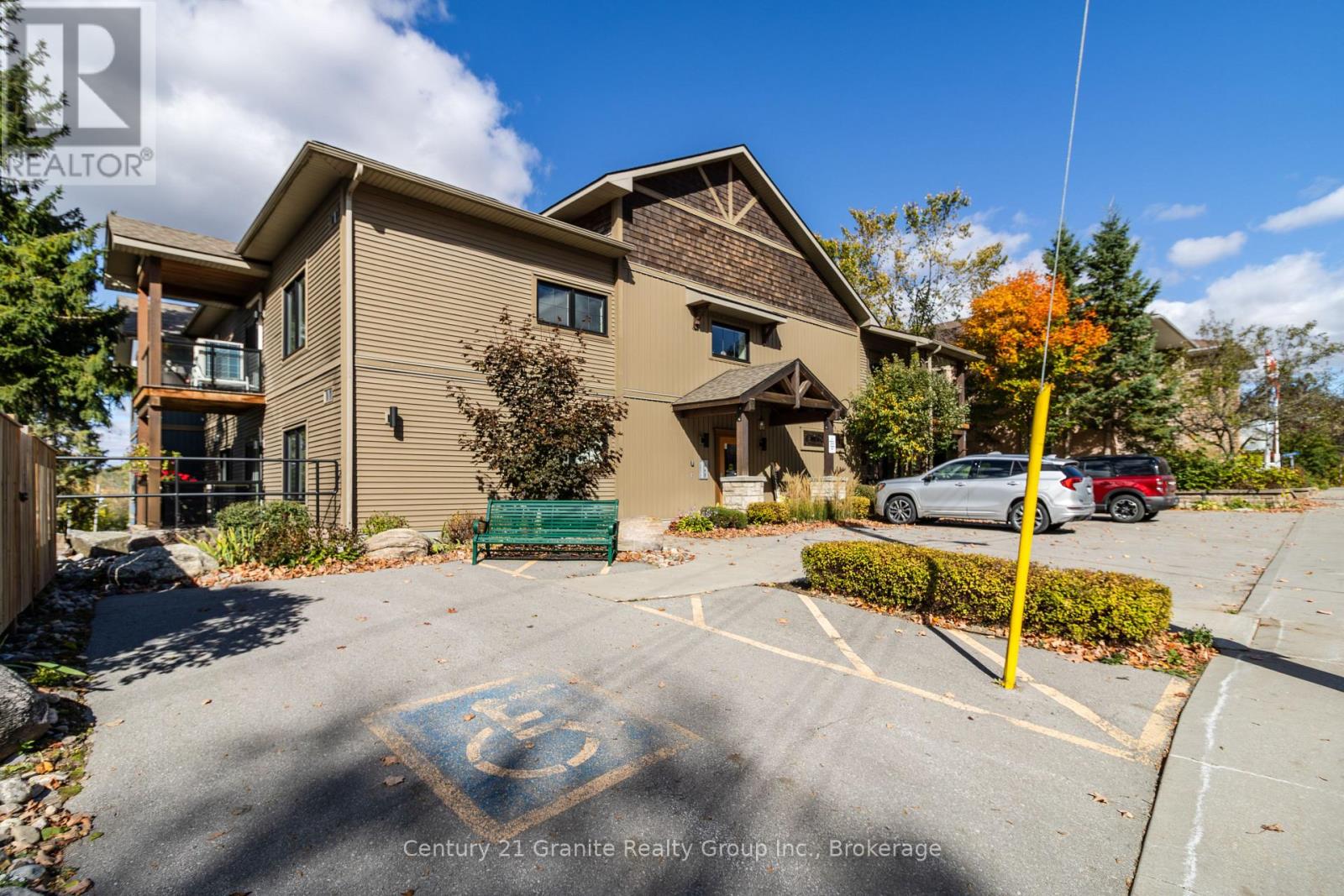 101 - 9 Newcastle Street, Minden Hills (Minden), Ontario  K0M 2K0 - Photo 2 - X12455882