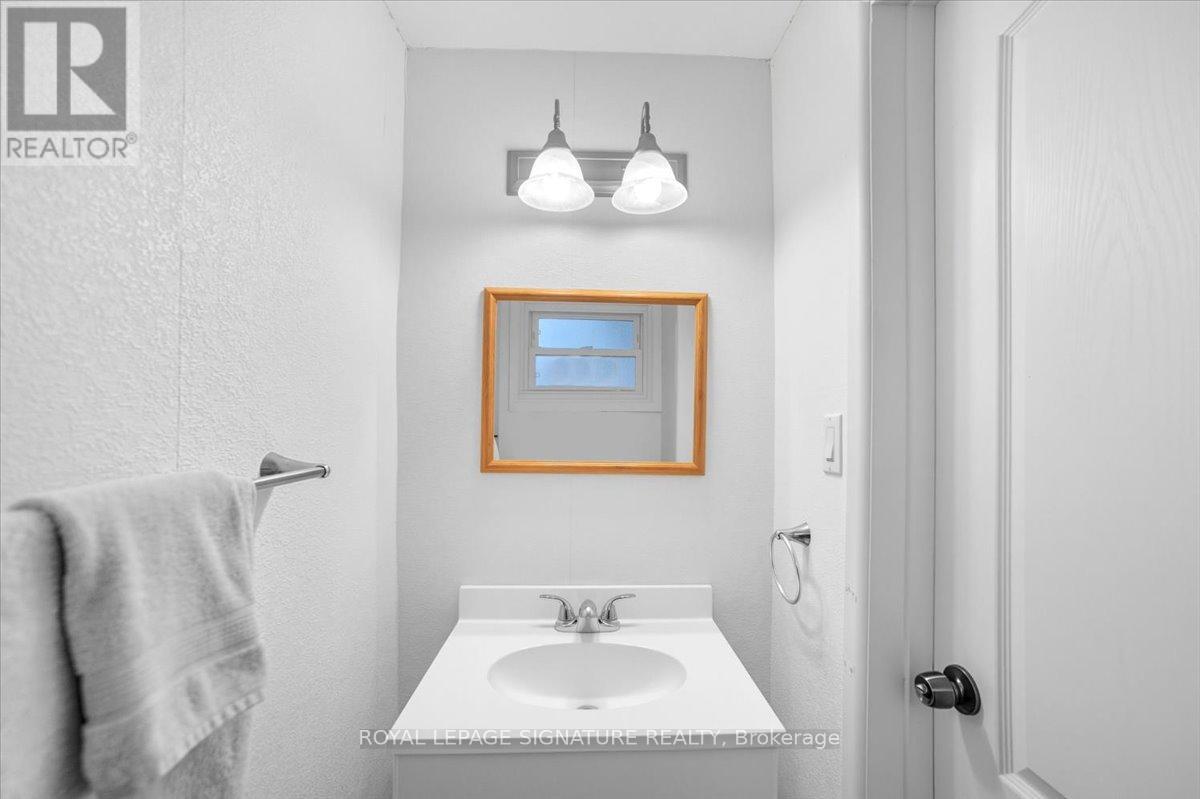 268 Cameron Street, Goderich, Ontario  N7A 3L3 - Photo 30 - X12455150