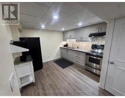 5 BARLOW ROAD, Toronto, Ontario