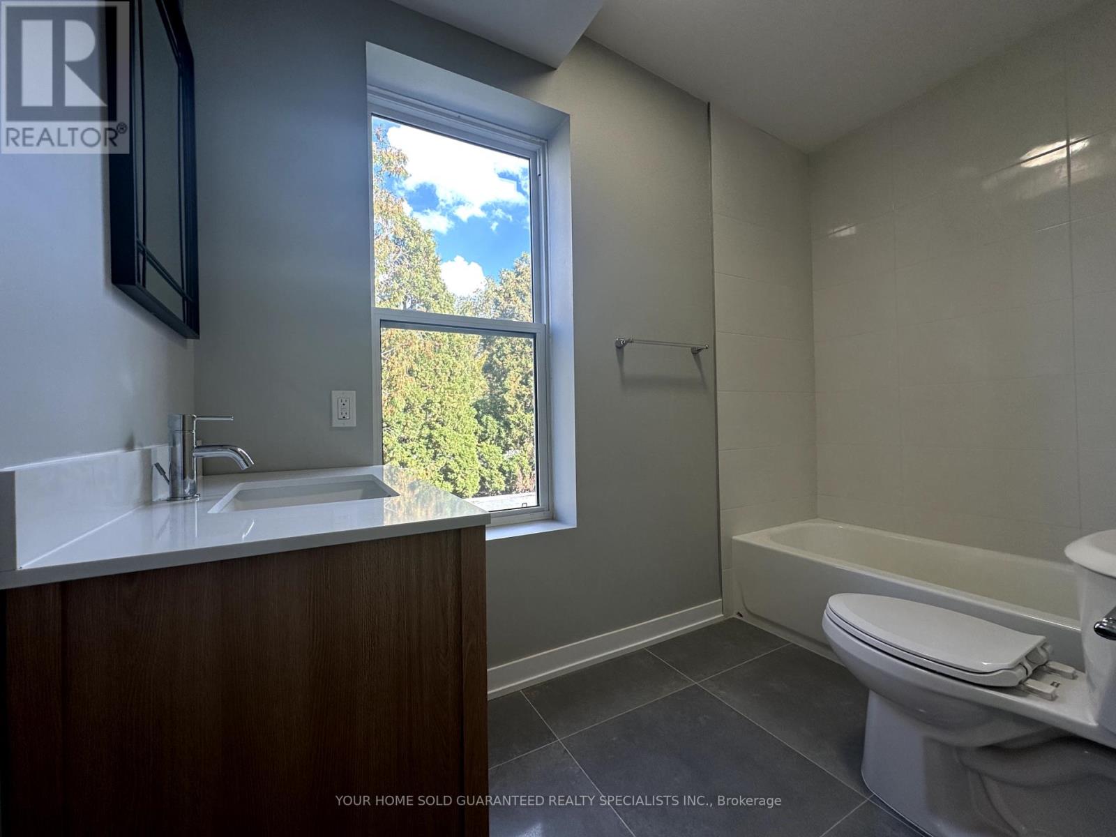 A - 9 Wellington Street E, Aurora (Aurora Village), Ontario  L4G 1H4 - Photo 6 - N12455900