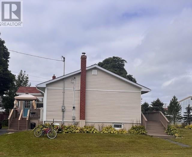 25 Fraser Road, Gander, Newfoundland & Labrador  A1V 1K8 - Photo 4 - 1290106