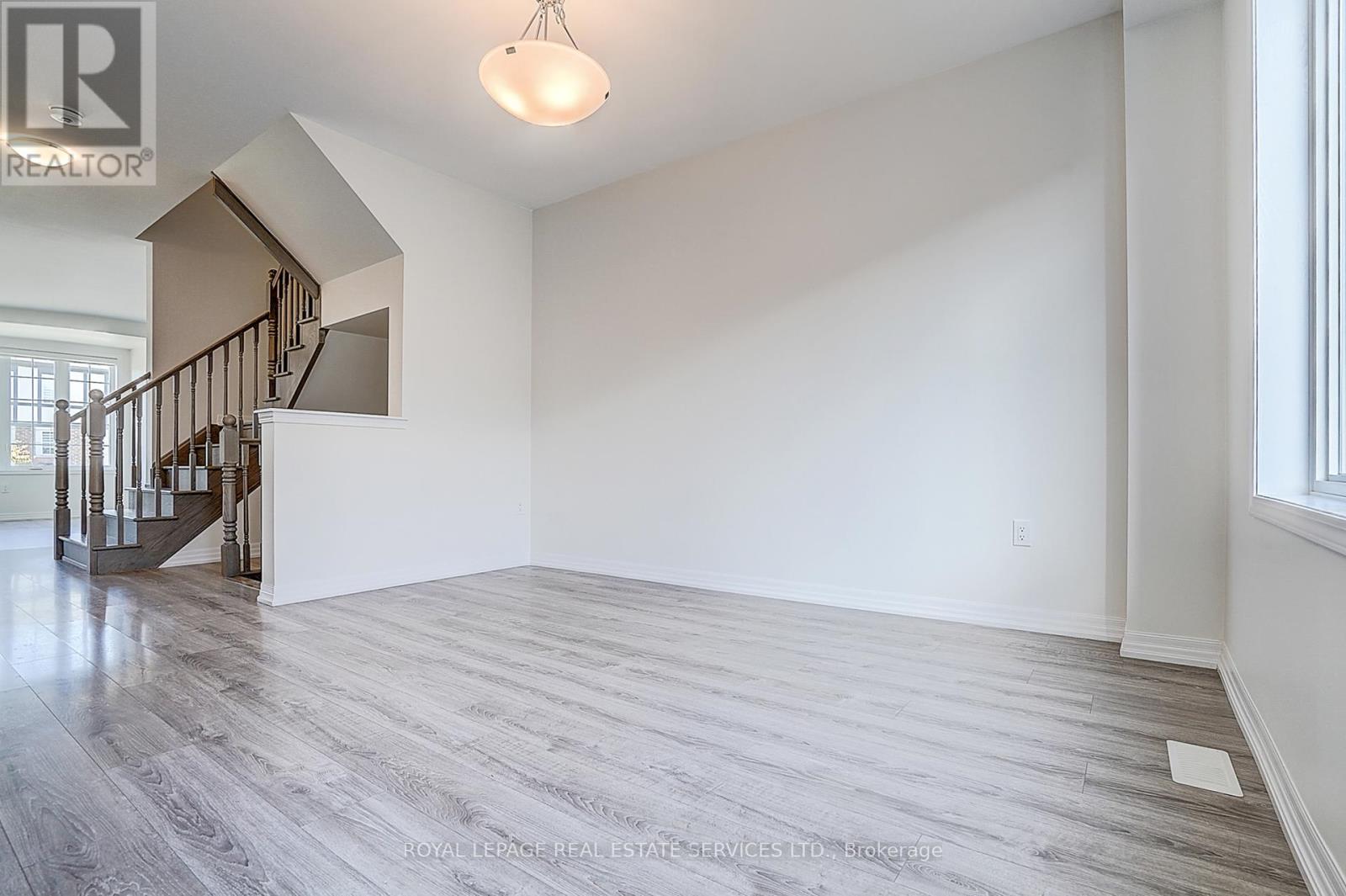 3353 Carding Mill Trail, Oakville, Ontario  L6M 1R7 - Photo 19 - W12455893