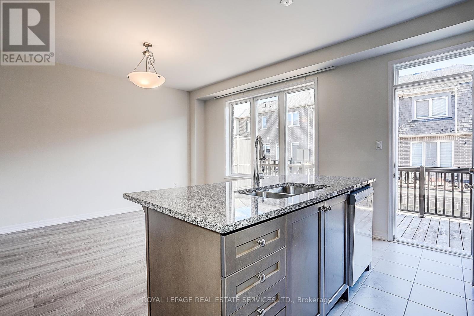 3353 Carding Mill Trail, Oakville, Ontario  L6M 1R7 - Photo 23 - W12455893