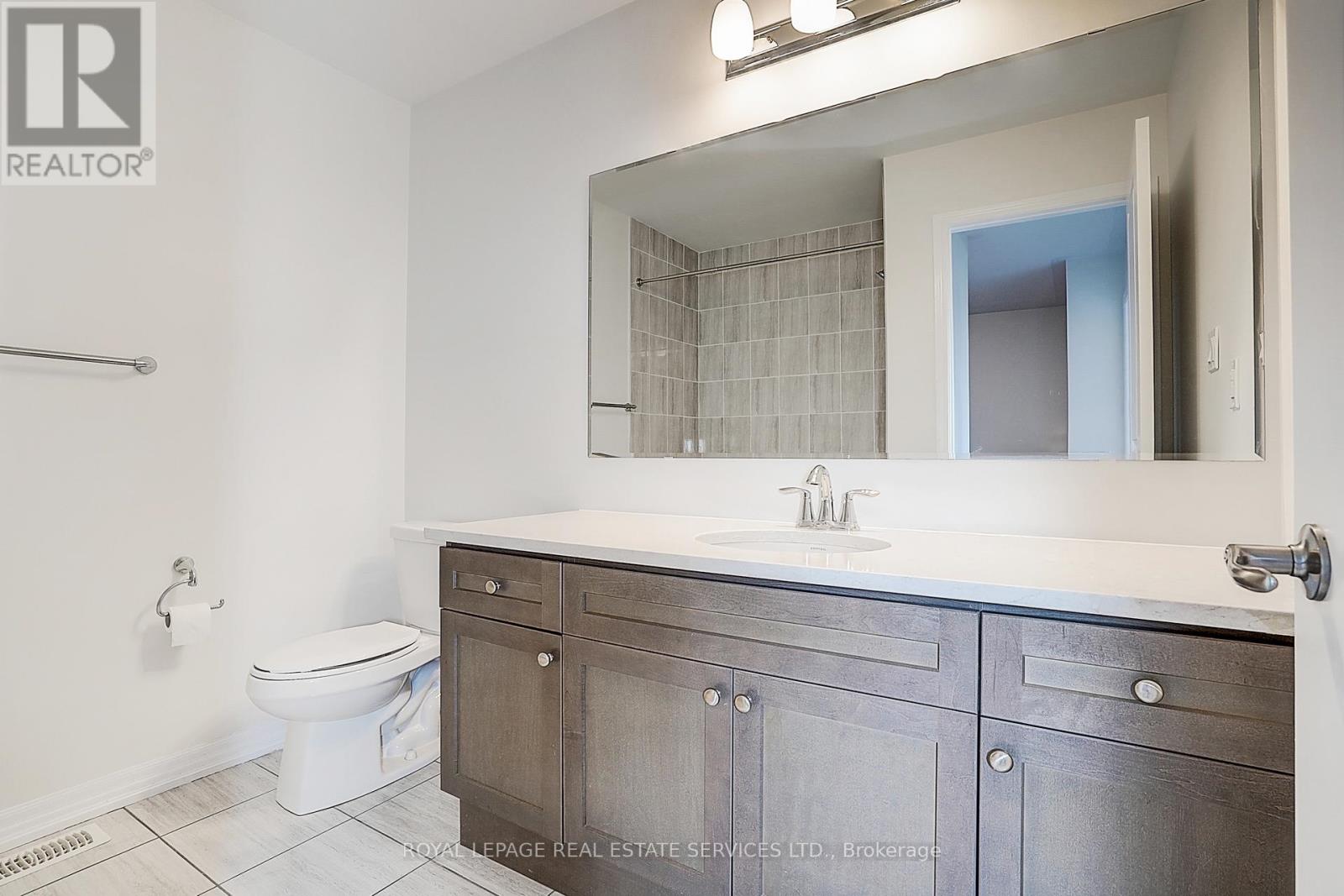 3353 Carding Mill Trail, Oakville, Ontario  L6M 1R7 - Photo 38 - W12455893
