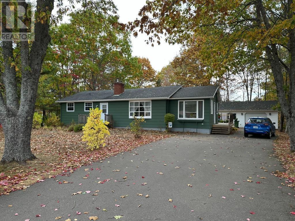 2807 Pinecrest Drive, Hayes Subdivision, Coldbrook, Nova Scotia  B4R 1B3 - Photo 1 - 202525560