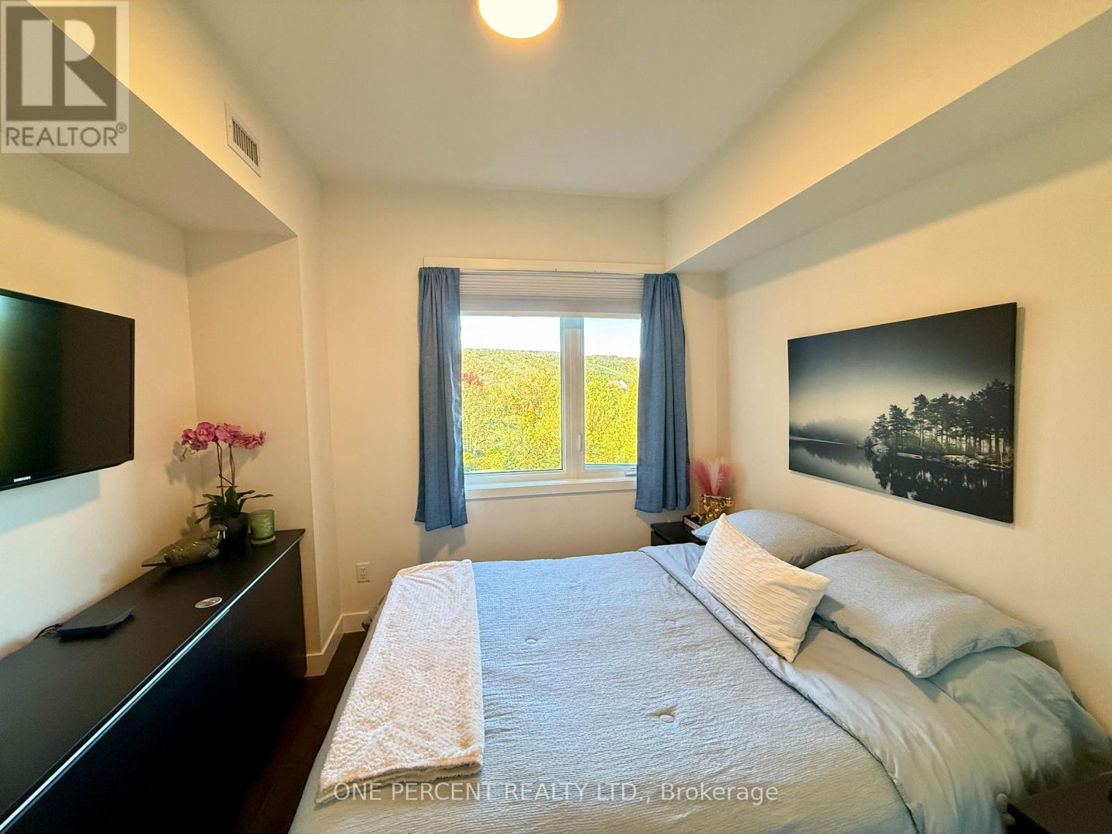 306 - 12 Beckwith Lane, Blue Mountains, Ontario  L9Y 0A4 - Photo 12 - X12455904
