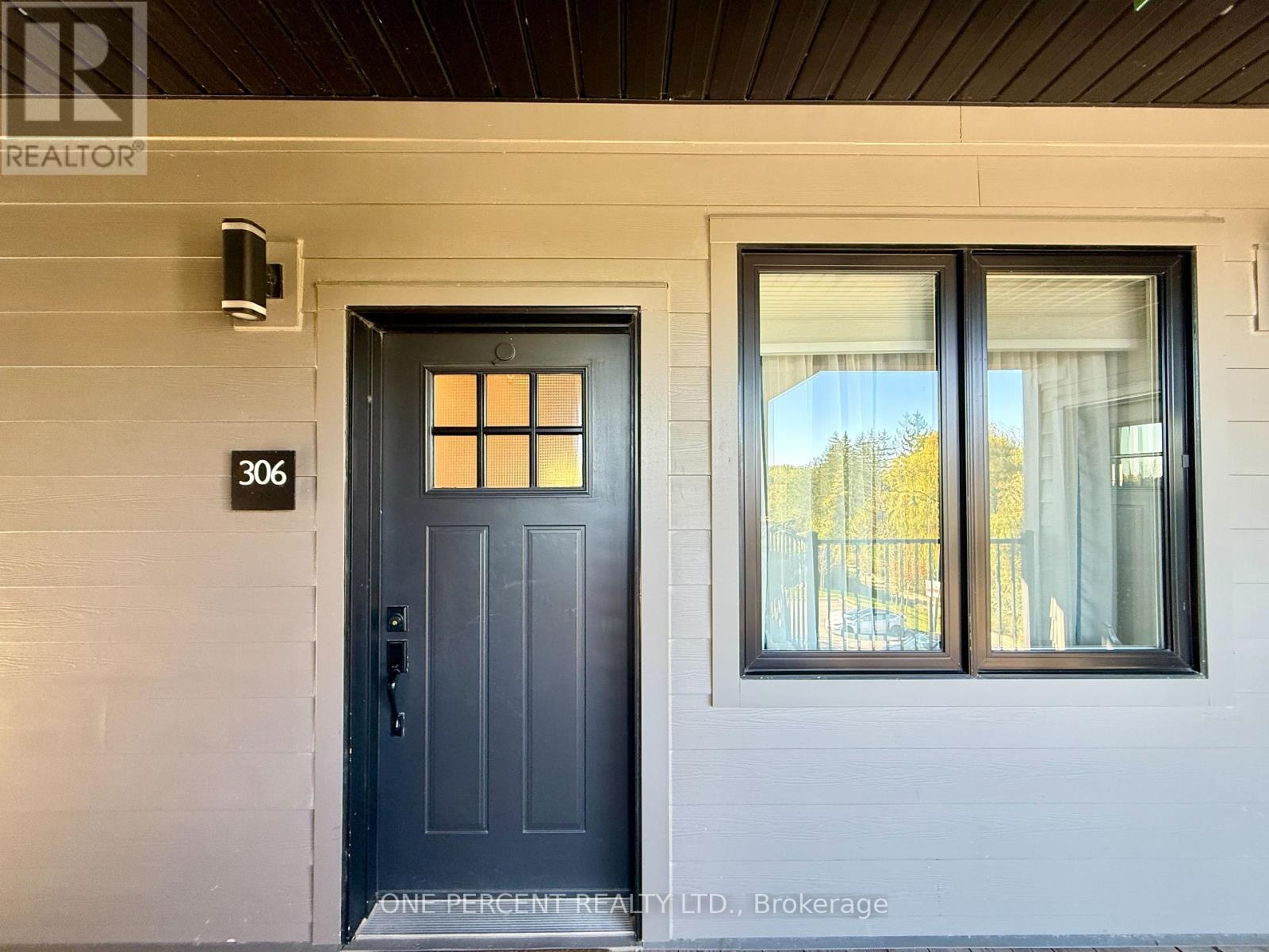 306 - 12 Beckwith Lane, Blue Mountains, Ontario  L9Y 0A4 - Photo 3 - X12455904