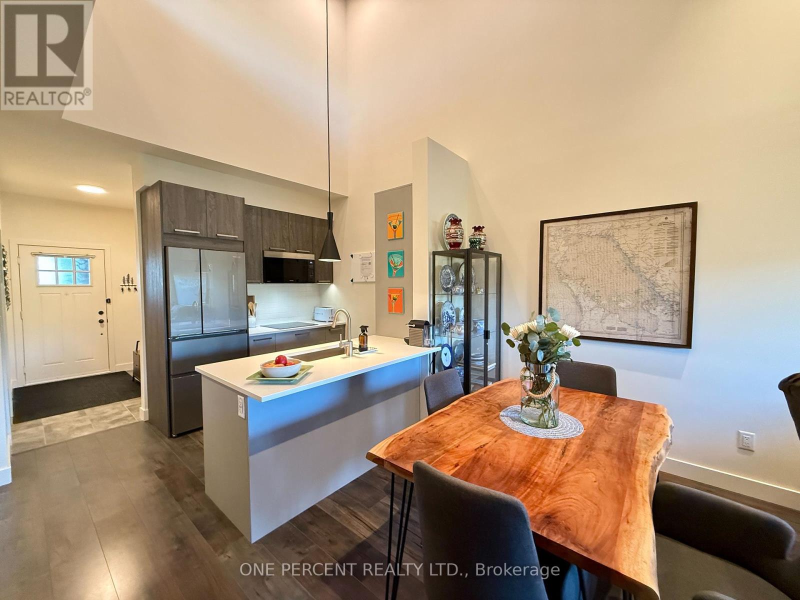 306 - 12 Beckwith Lane, Blue Mountains, Ontario  L9Y 0A4 - Photo 6 - X12455904