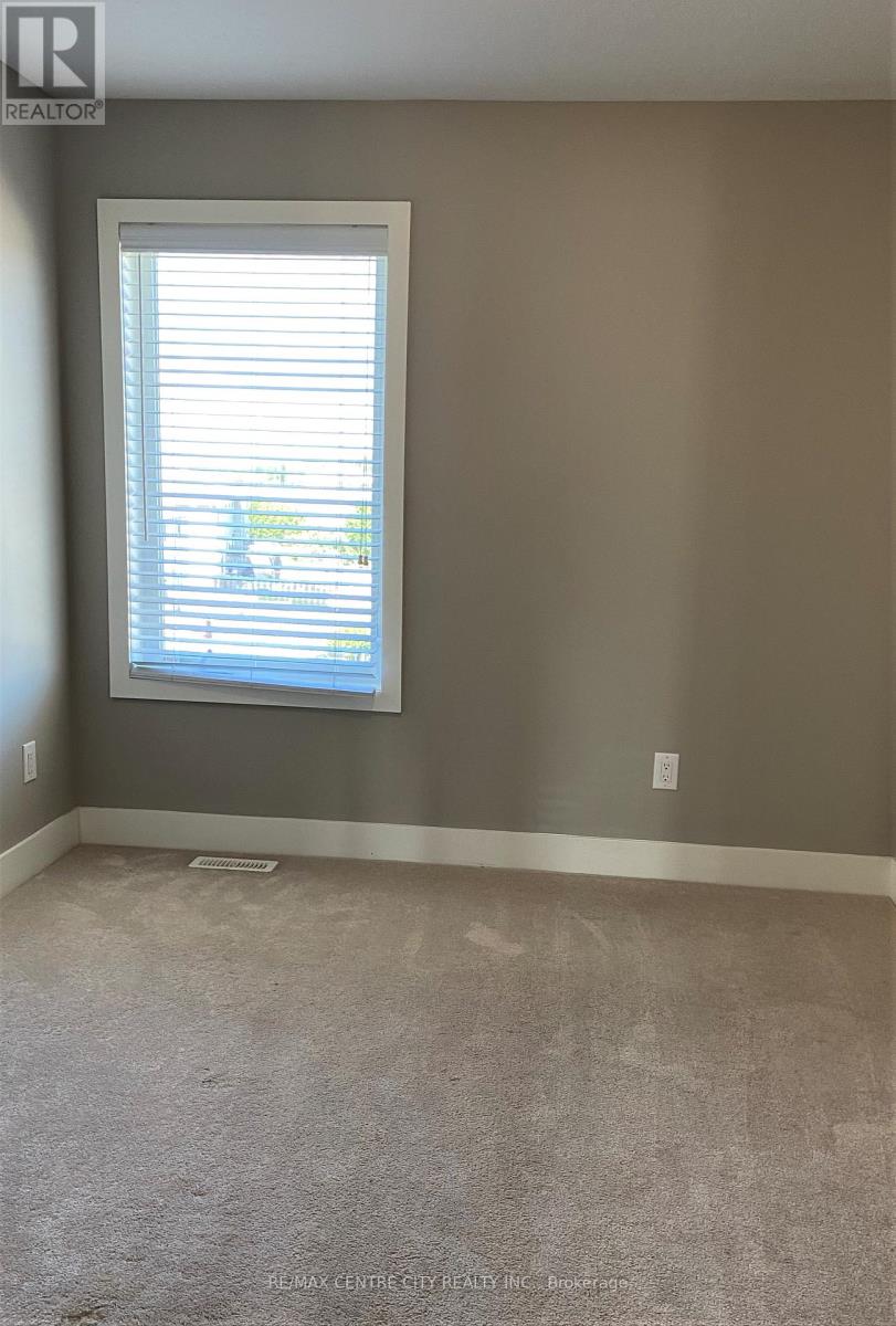 2148 Meadowgate Boulevard, London South, Ontario  N6M 1C6 - Photo 16 - X12455927