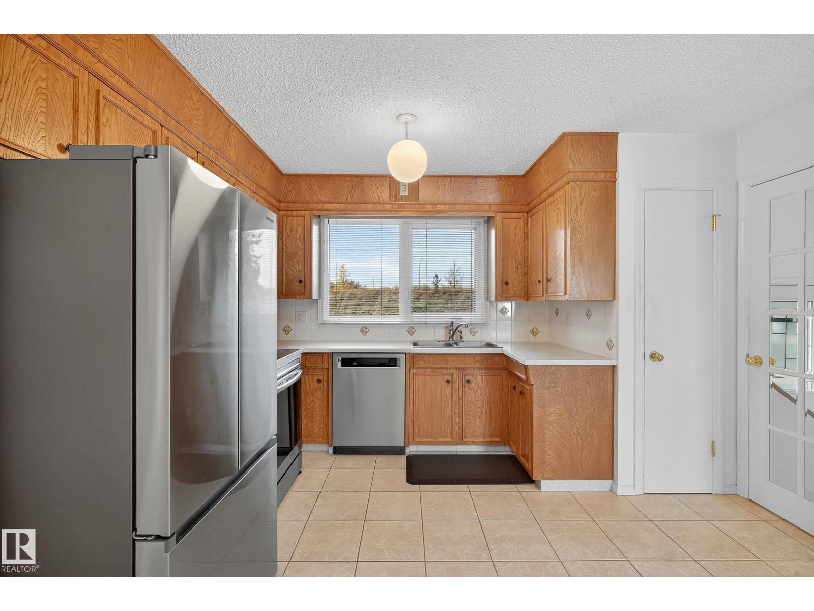 1904 89 St Nw, Edmonton, Alberta  T6K 2A3 - Photo 13 - E4461625