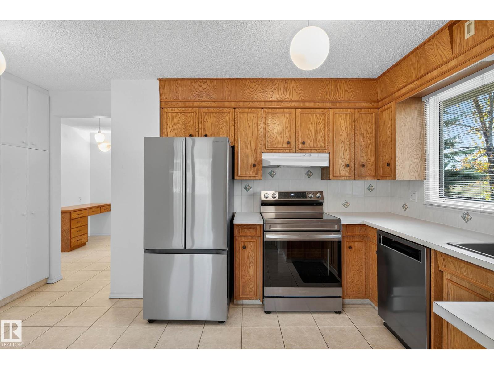 1904 89 St Nw, Edmonton, Alberta  T6K 2A3 - Photo 14 - E4461625