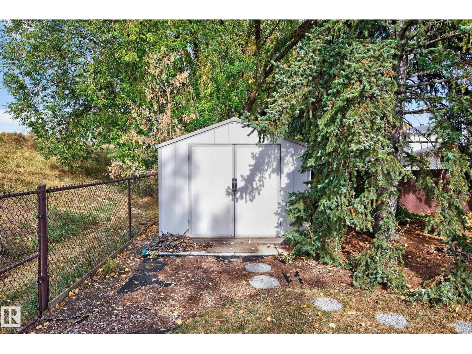 1904 89 St Nw, Edmonton, Alberta  T6K 2A3 - Photo 43 - E4461625