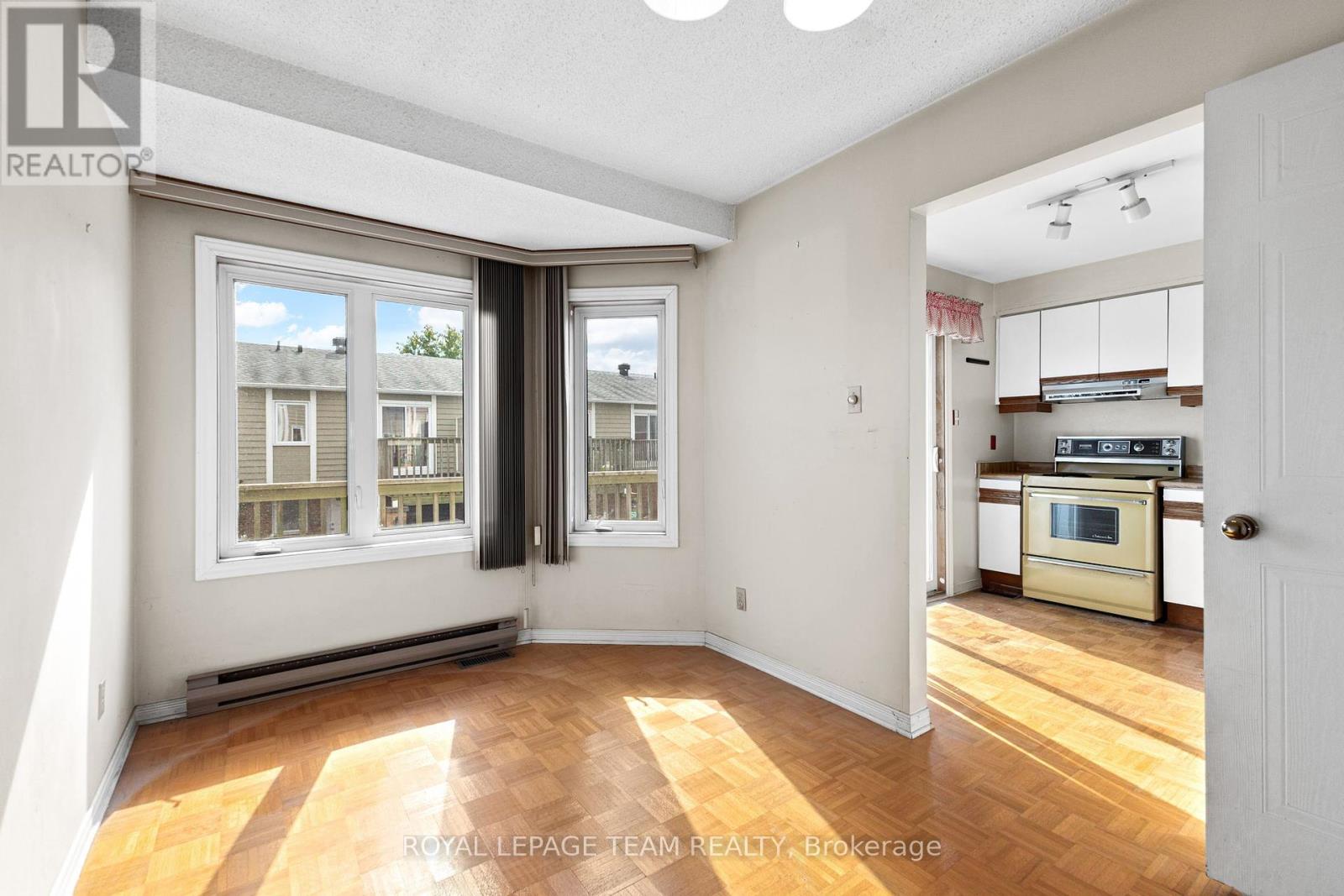 1149 Chimney Hill Way, Ottawa, Ontario  K1J 8Z9 - Photo 12 - X12455915