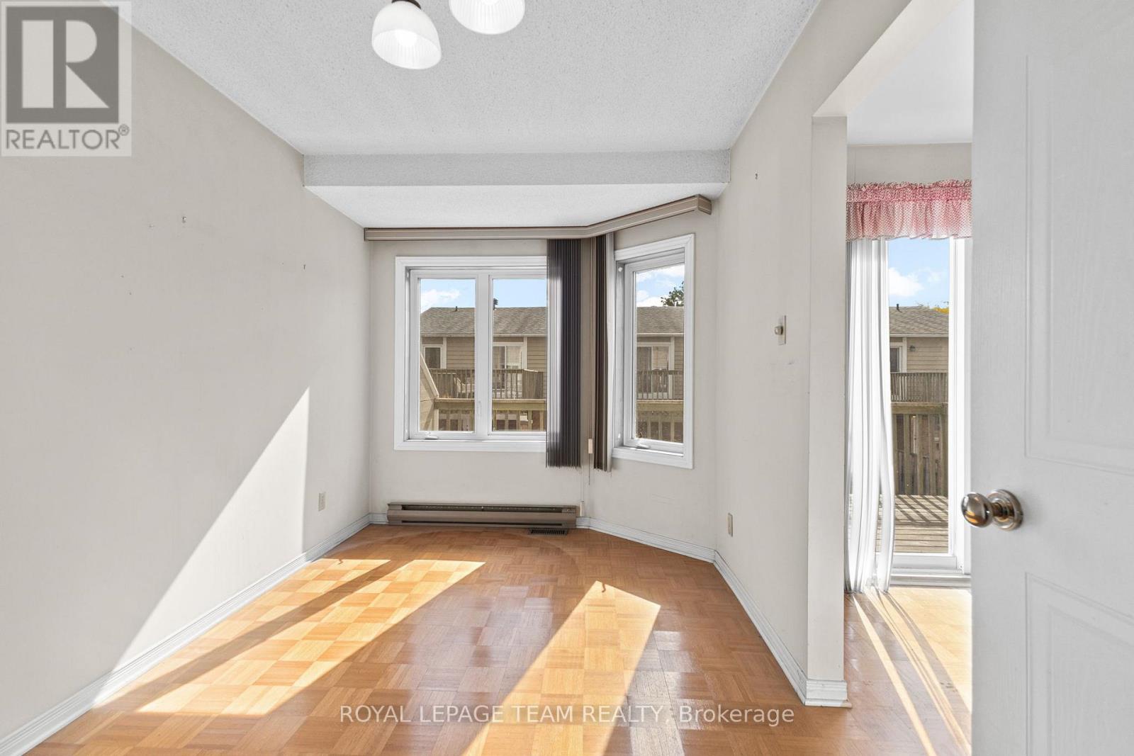 1149 Chimney Hill Way, Ottawa, Ontario  K1J 8Z9 - Photo 13 - X12455915