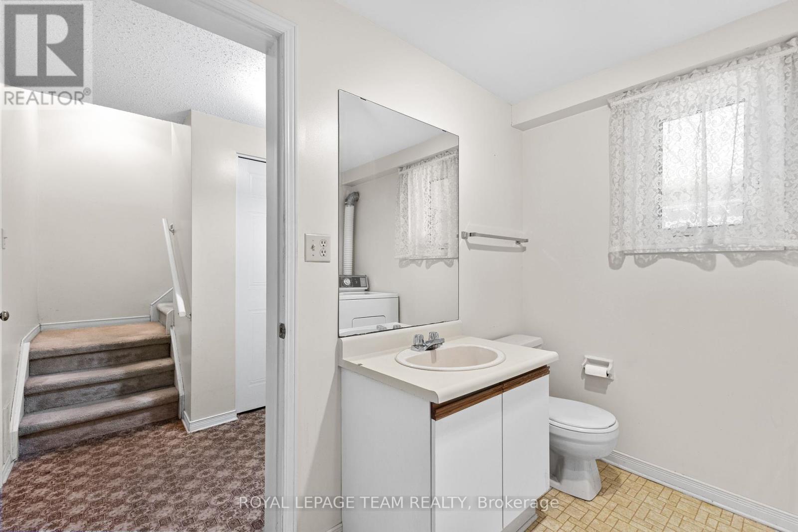 1149 Chimney Hill Way, Ottawa, Ontario  K1J 8Z9 - Photo 28 - X12455915