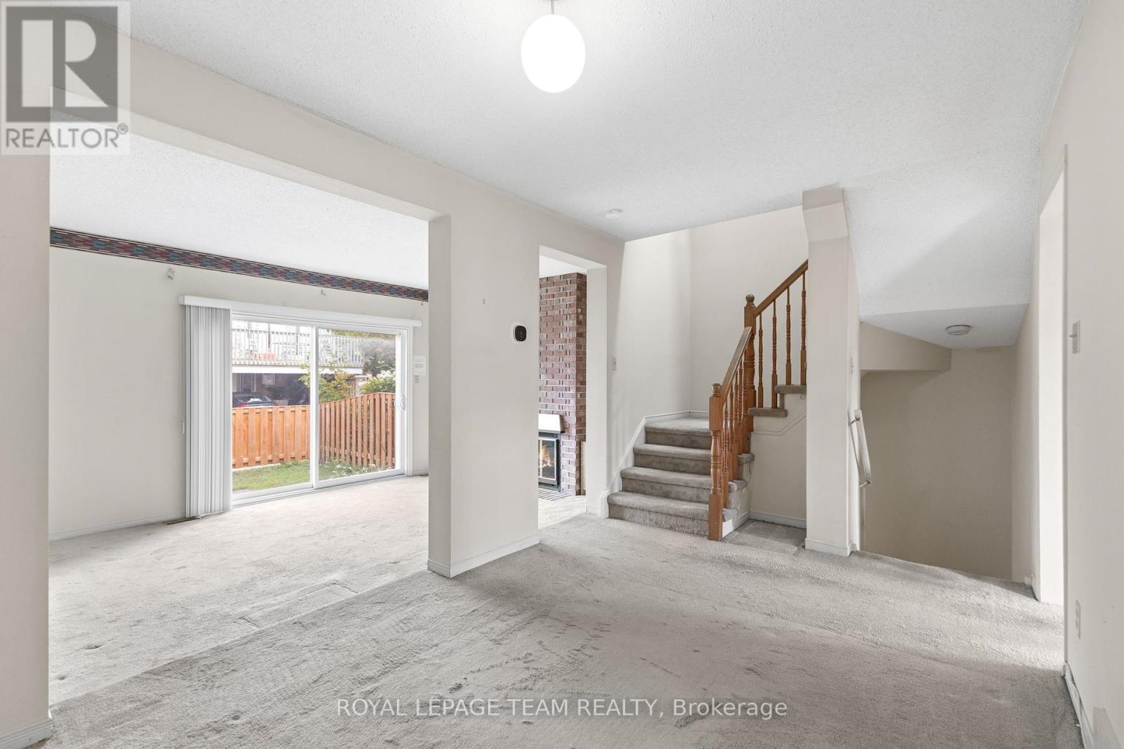 1149 Chimney Hill Way, Ottawa, Ontario  K1J 8Z9 - Photo 9 - X12455915
