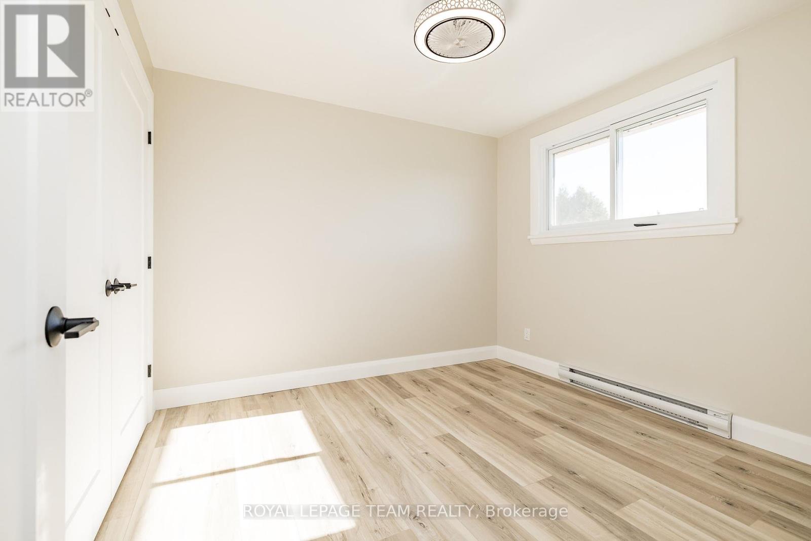 40 Beach Avenue, South Dundas, Ontario  K0E 1K0 - Photo 28 - X12455928